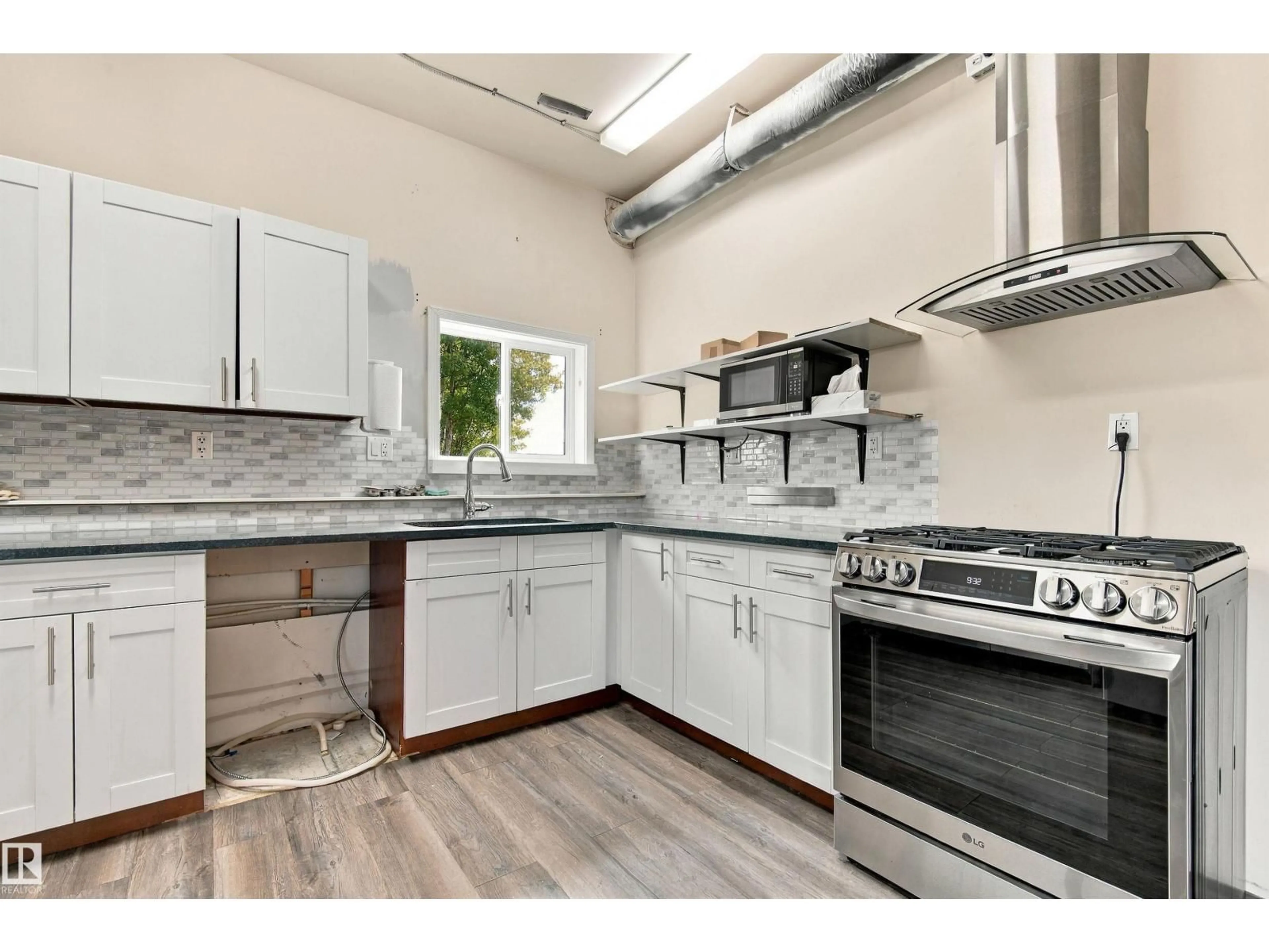 Standard kitchen, ceramic/tile floor for 217 - 51069 RGE RD 215, Rural Strathcona County Alberta T8E1G7
