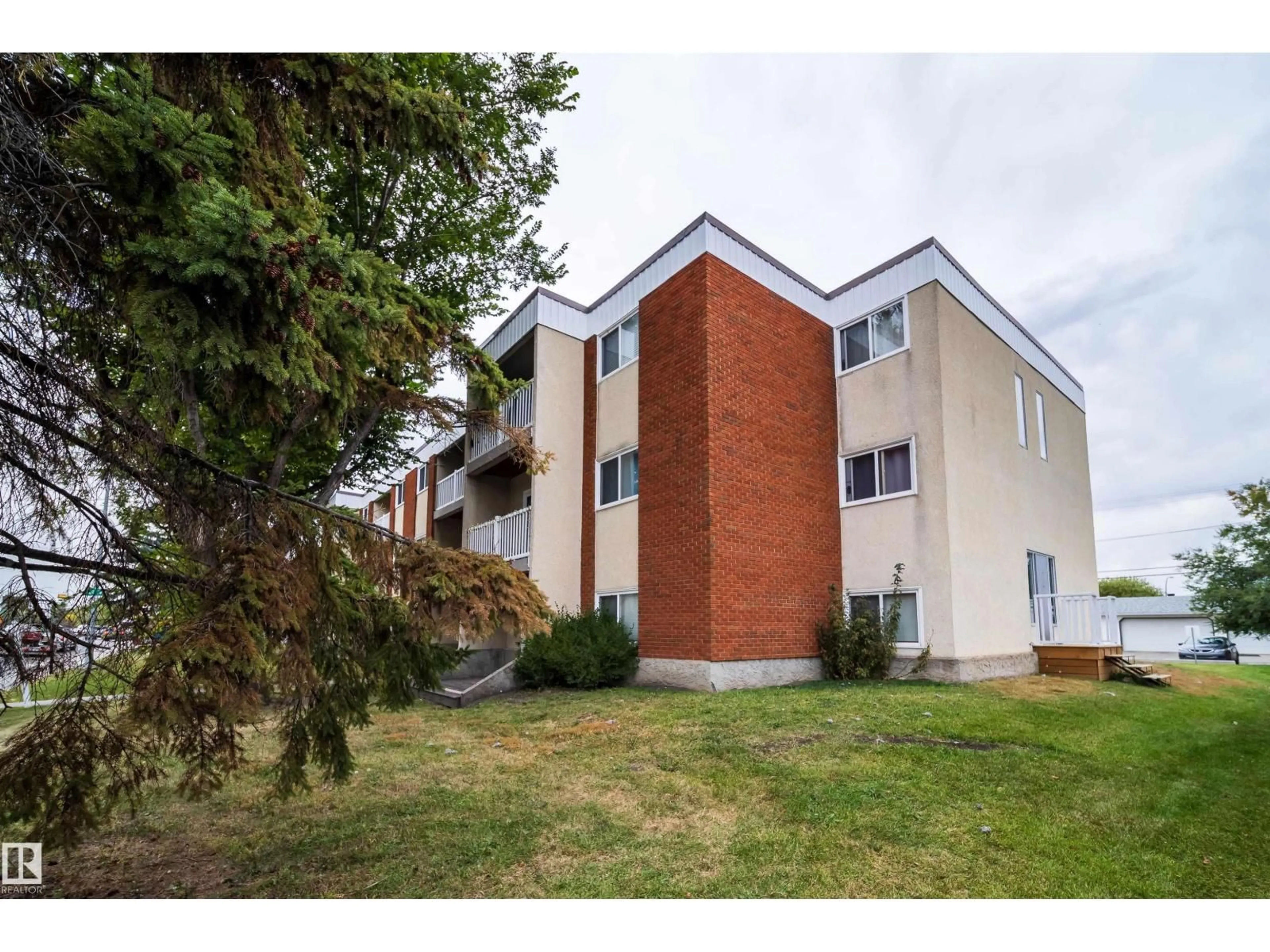 Unknown for 202 - 10615 156 ST, Edmonton Alberta T5P2S2