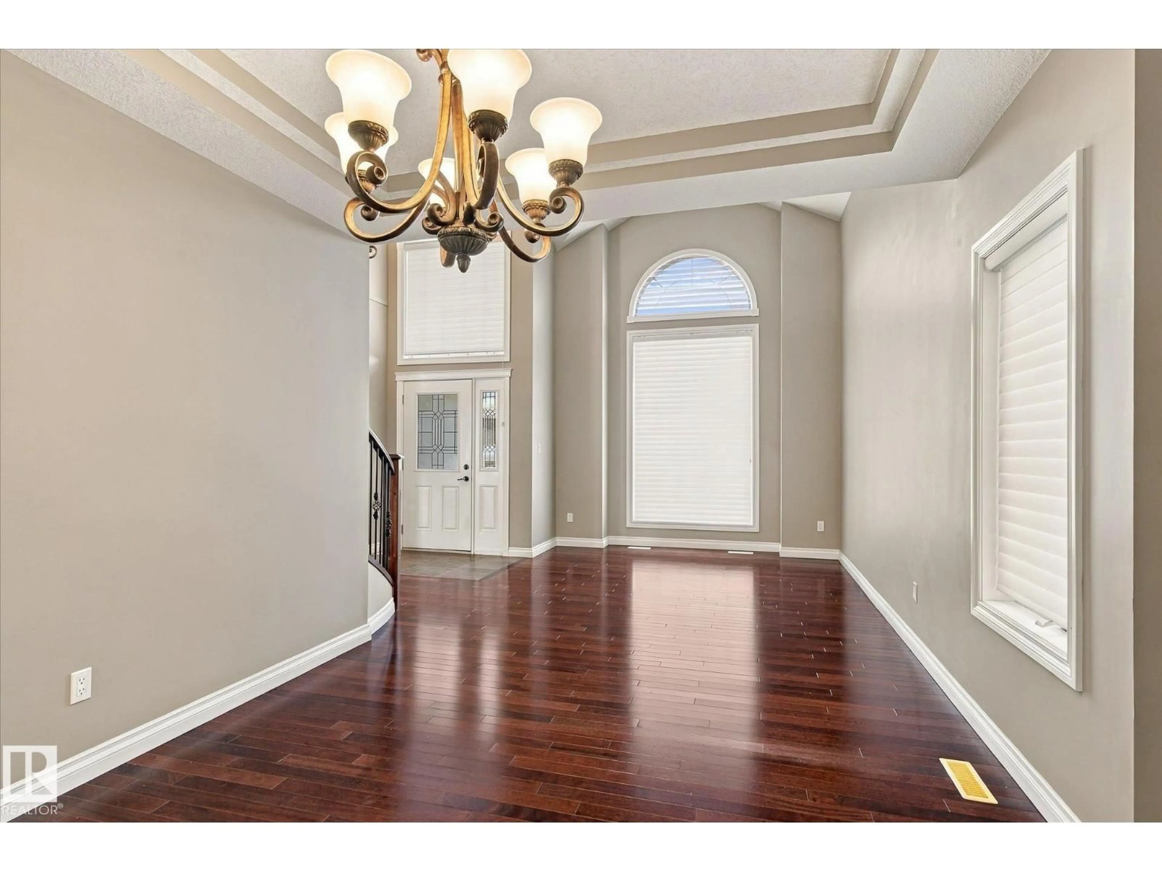 Indoor foyer for 1240 TREDGER CO, Edmonton Alberta T6R0B1