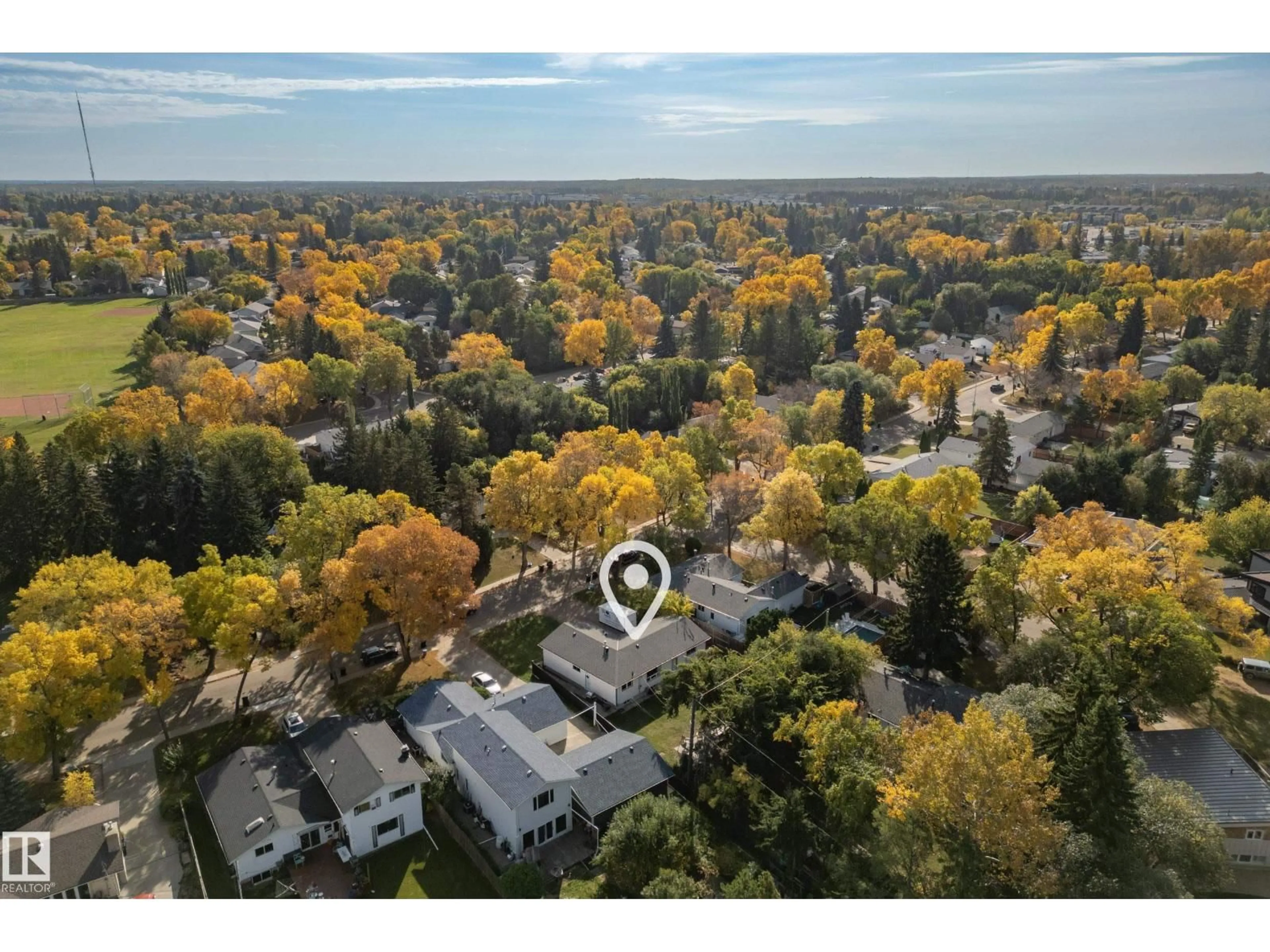 A pic from outside/outdoor area/front of a property/back of a property/a pic from drone, forest/trees view for 146 WILLOW ST, Sherwood Park Alberta T8A1P4