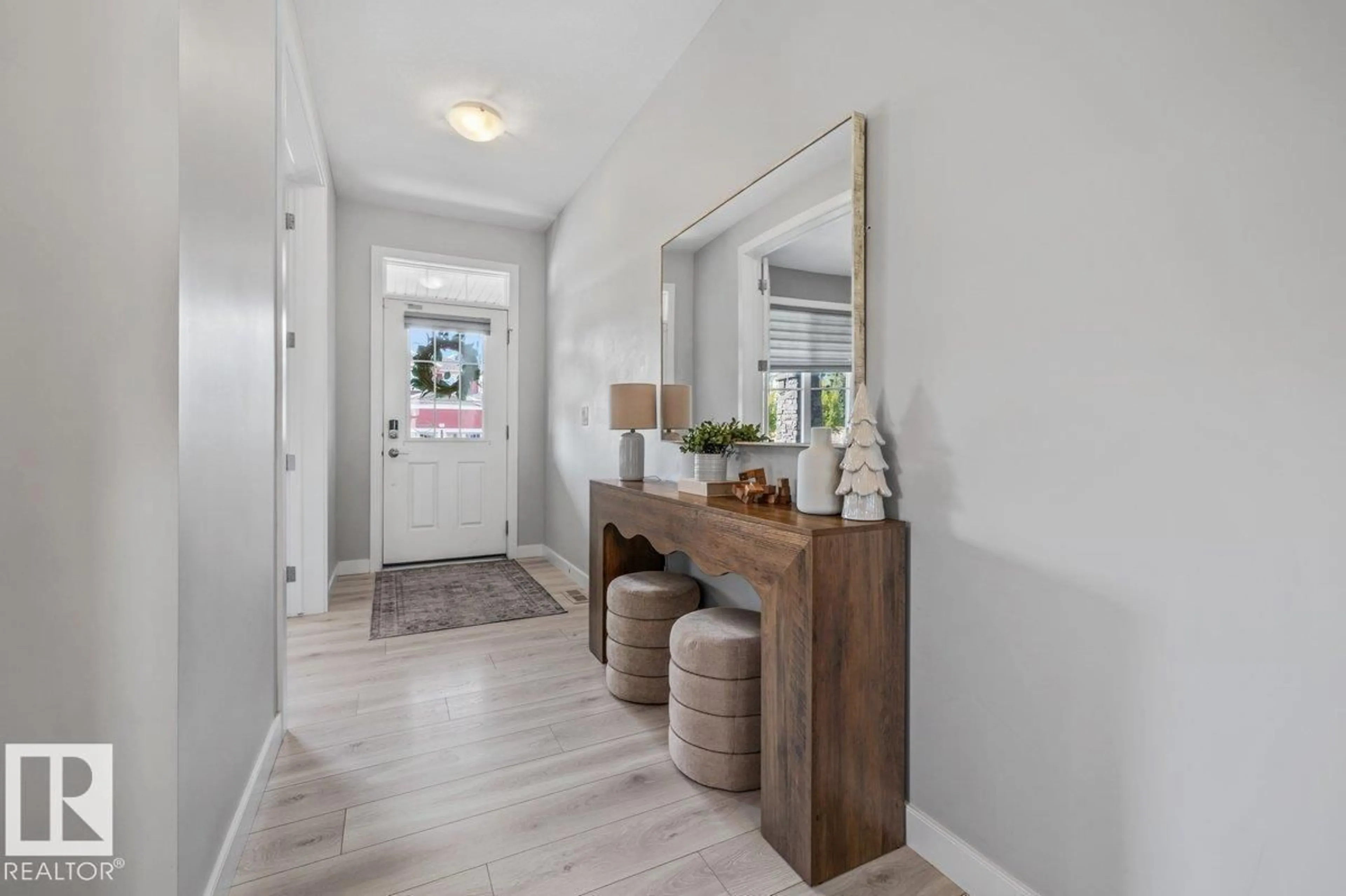 Indoor entryway for 91 ROSEMOUNT BV, Beaumont Alberta T4X1Z6
