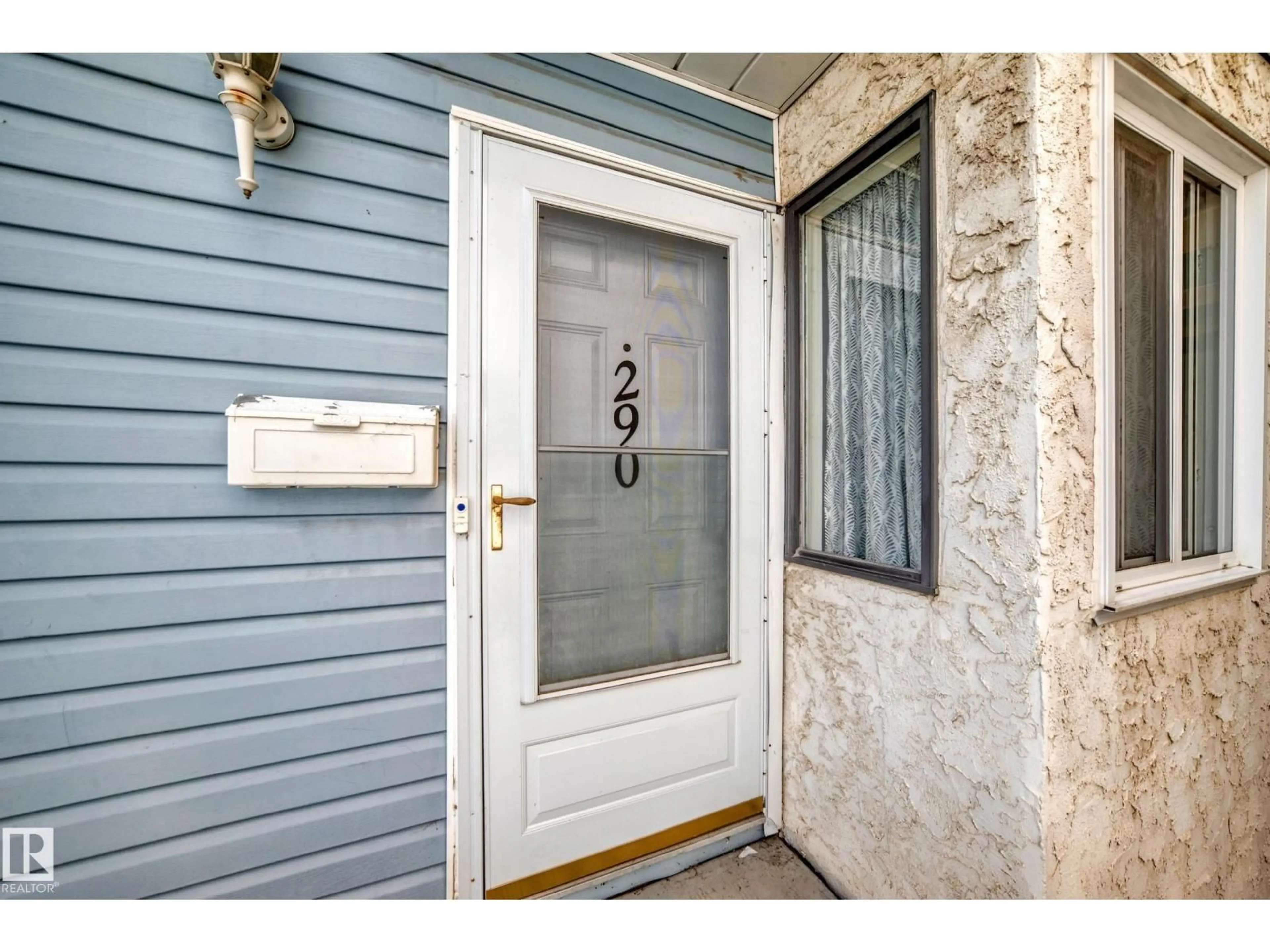 Indoor entryway for NW - 290 LANCASTER TC, Edmonton Alberta T5X5T7