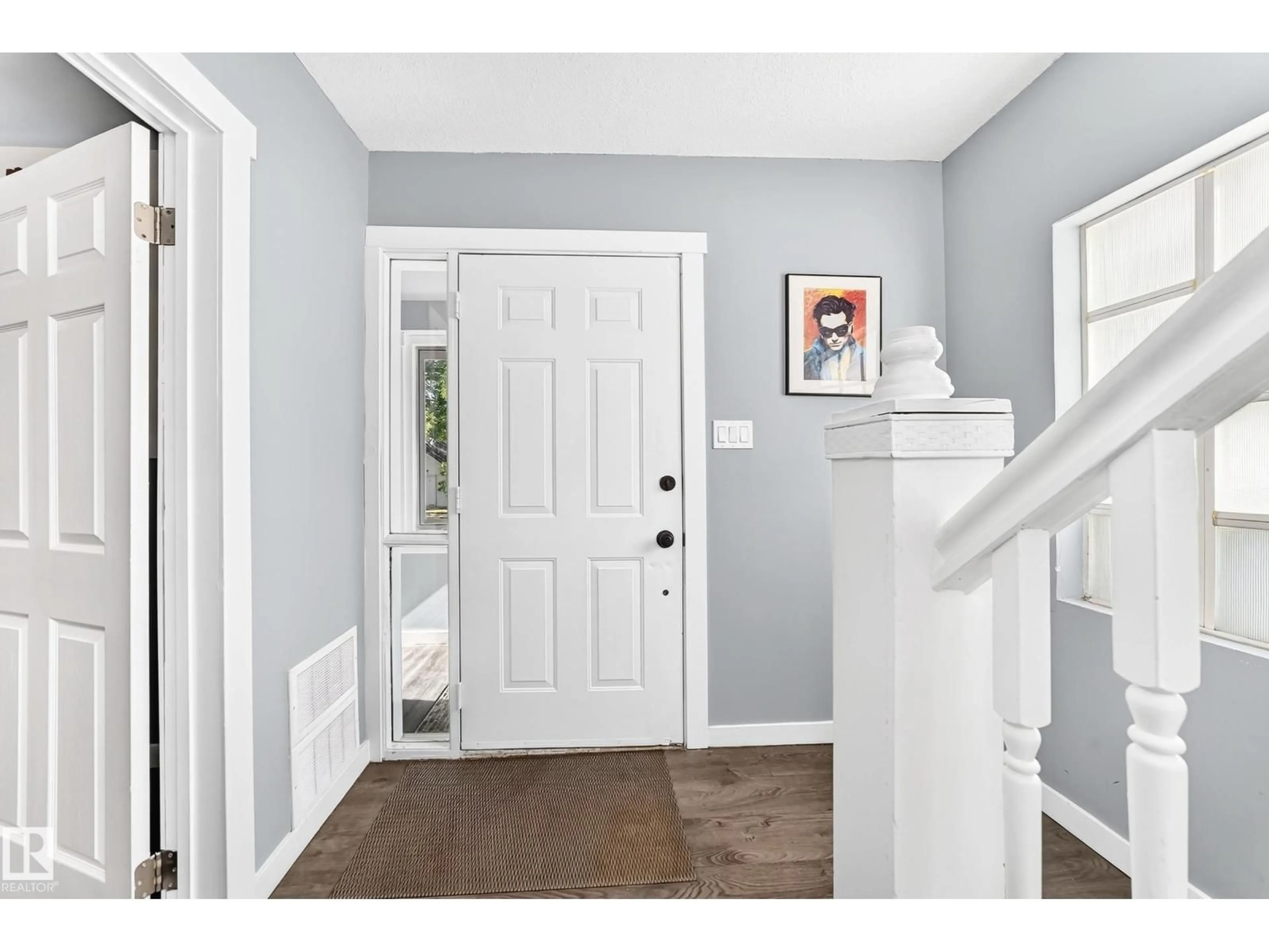 Indoor entryway for NW - 11908 77 ST, Edmonton Alberta T5B2G4