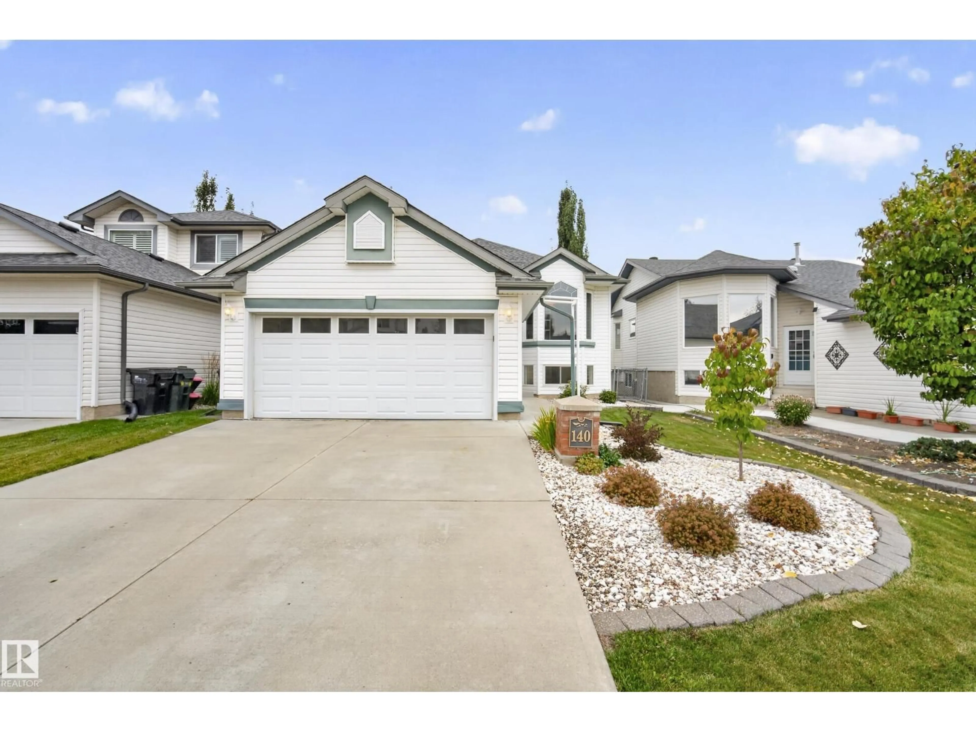 Home with vinyl exterior material, street for 140 FOXHAVEN CO, Sherwood Park Alberta T8A5X2
