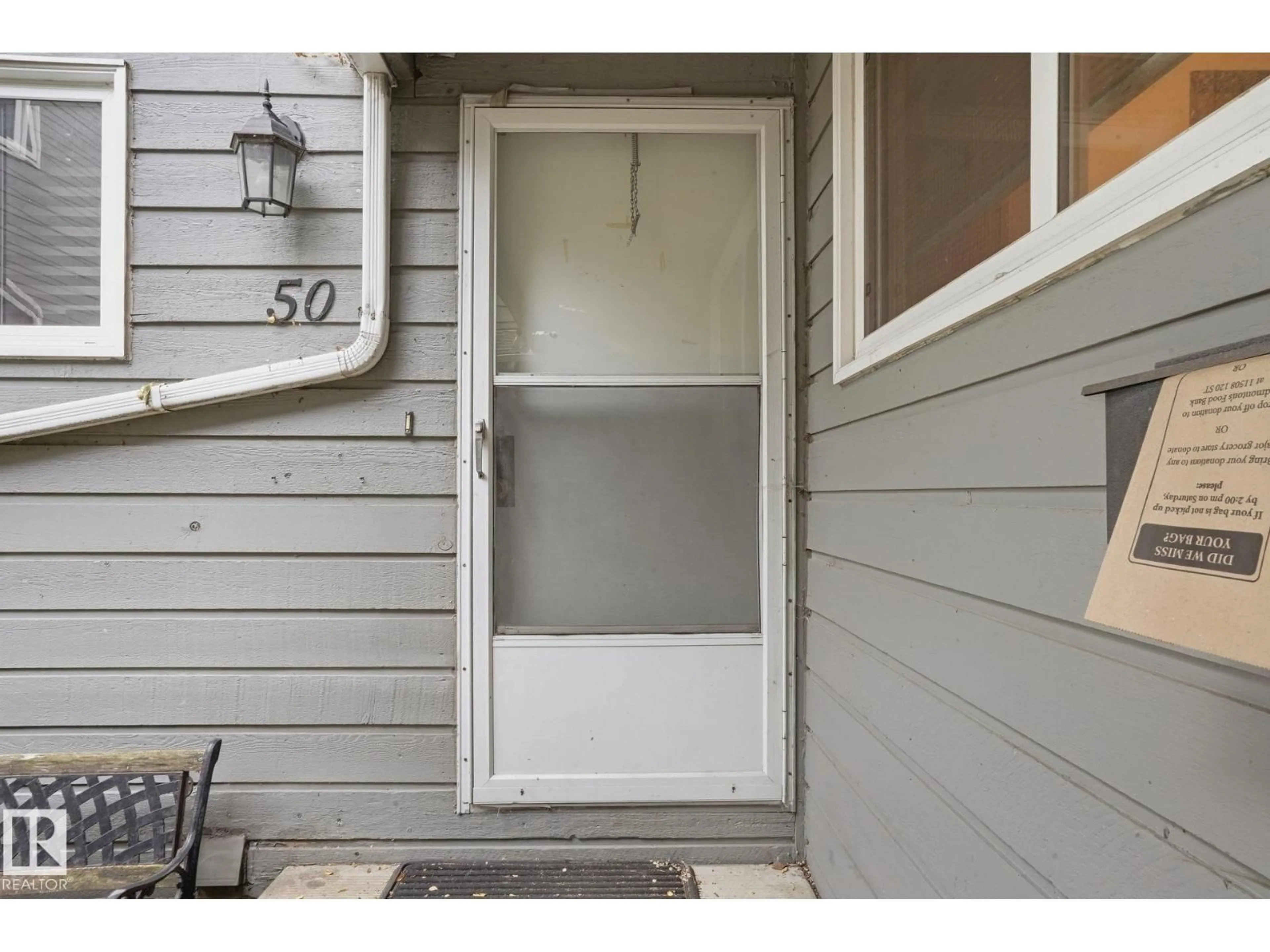 Indoor entryway for 50 - 4610 17 AV NW, Edmonton Alberta T6L5T1
