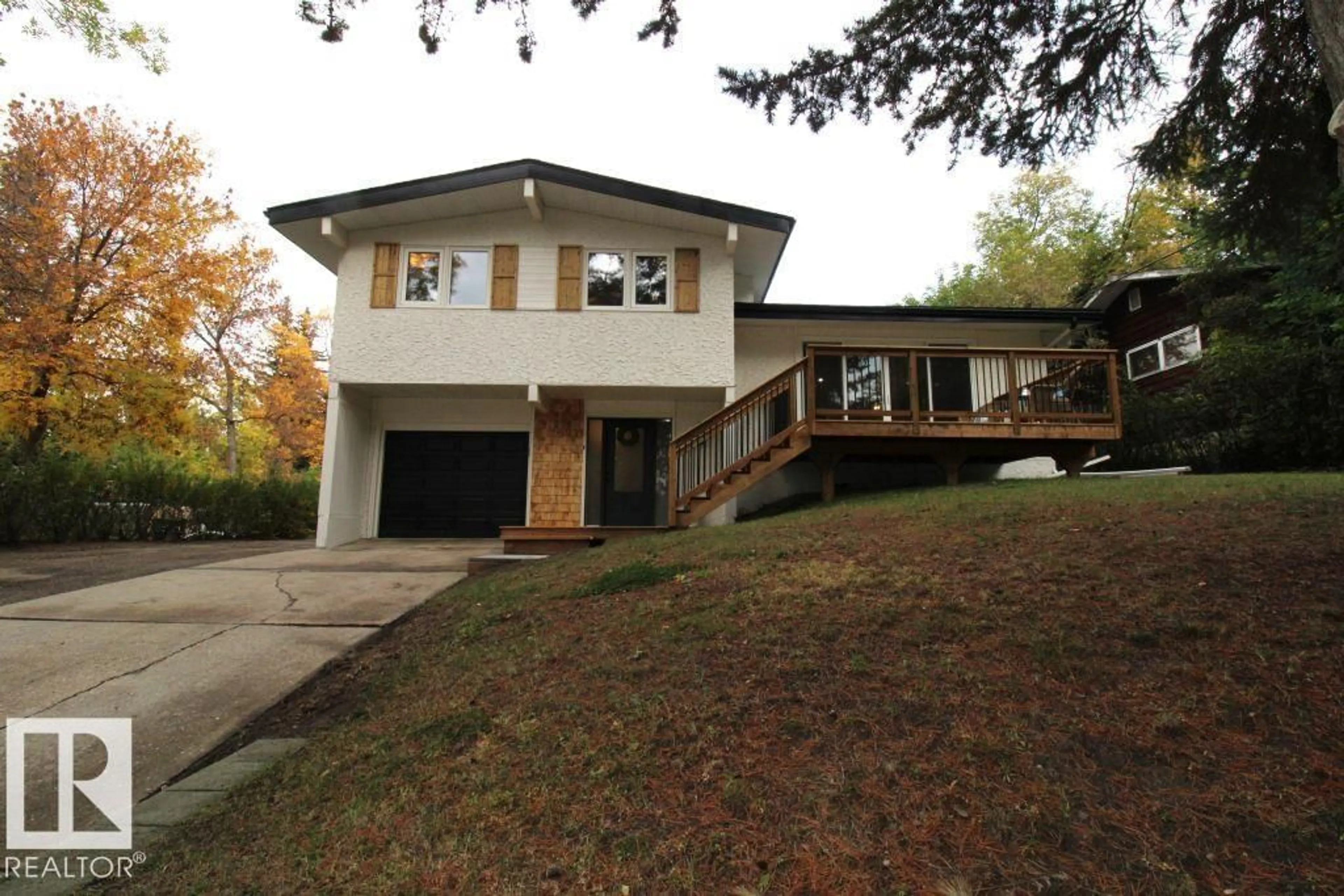 Home with vinyl exterior material, unknown for 1 GREENWICH CR, St. Albert Alberta T8N0Z5