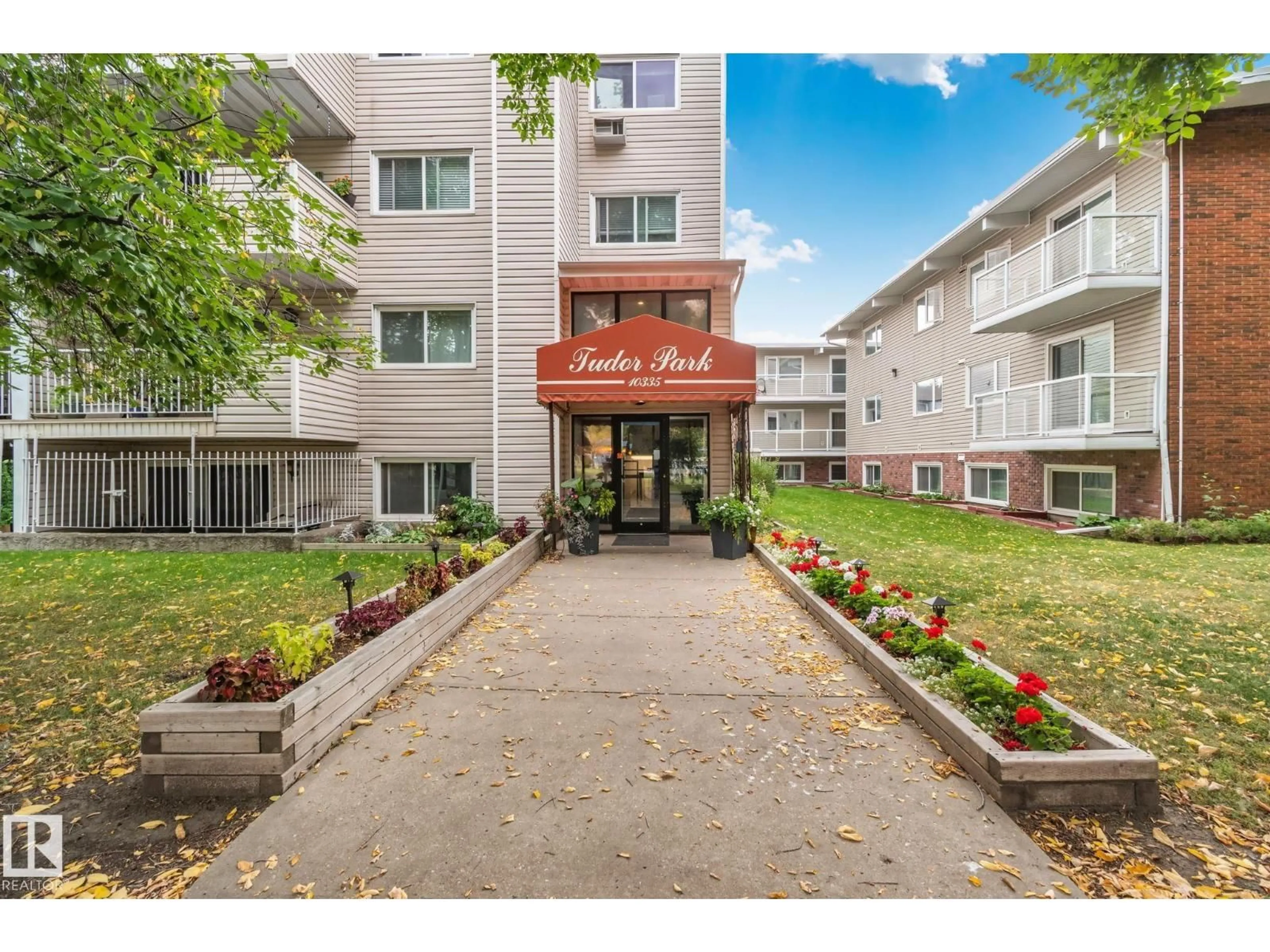 Unknown for #305 - 10335 118 ST, Edmonton Alberta T5K1Y6