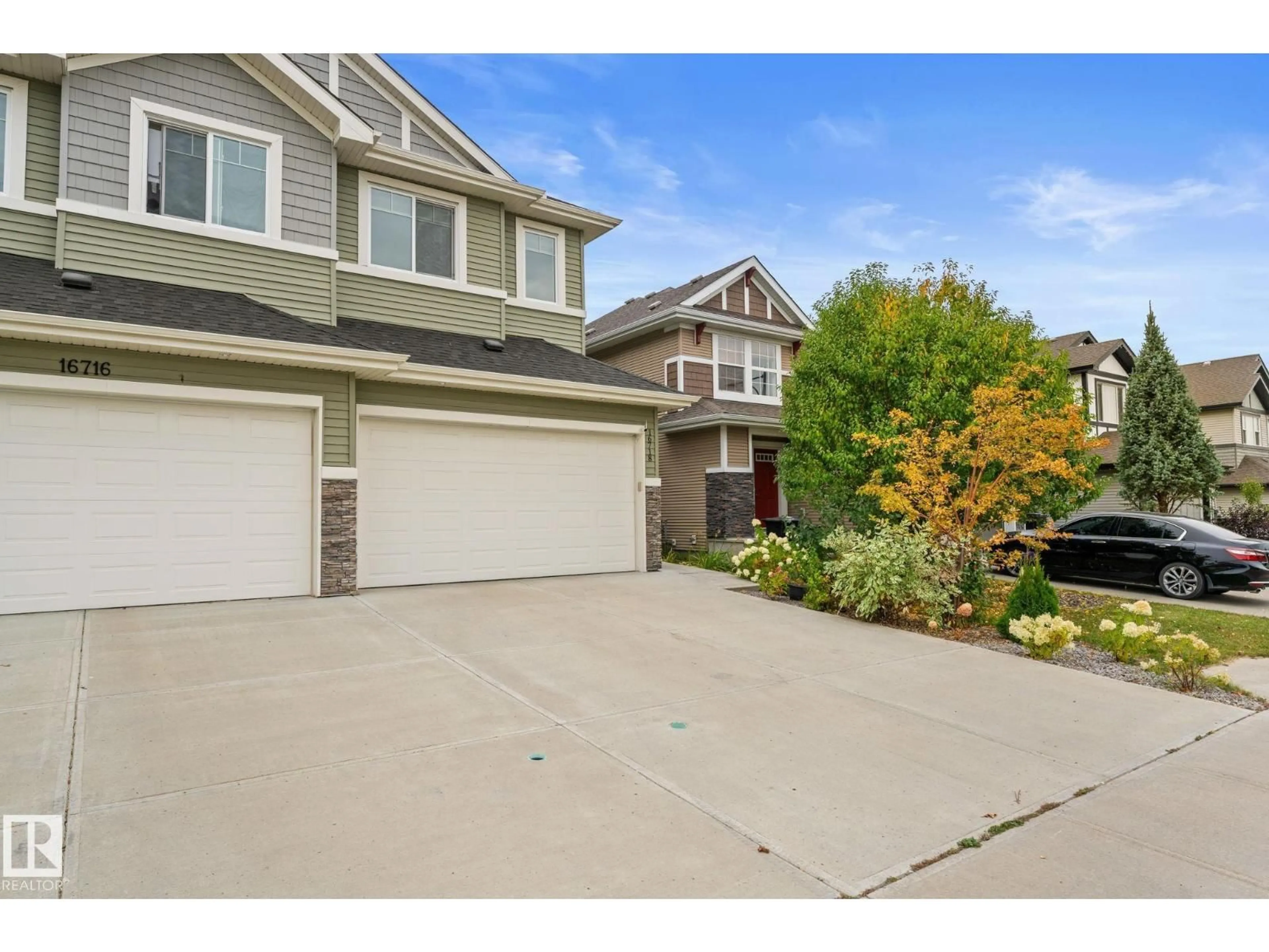 Unknown for 16718 64 ST, Edmonton Alberta T5Y3P8