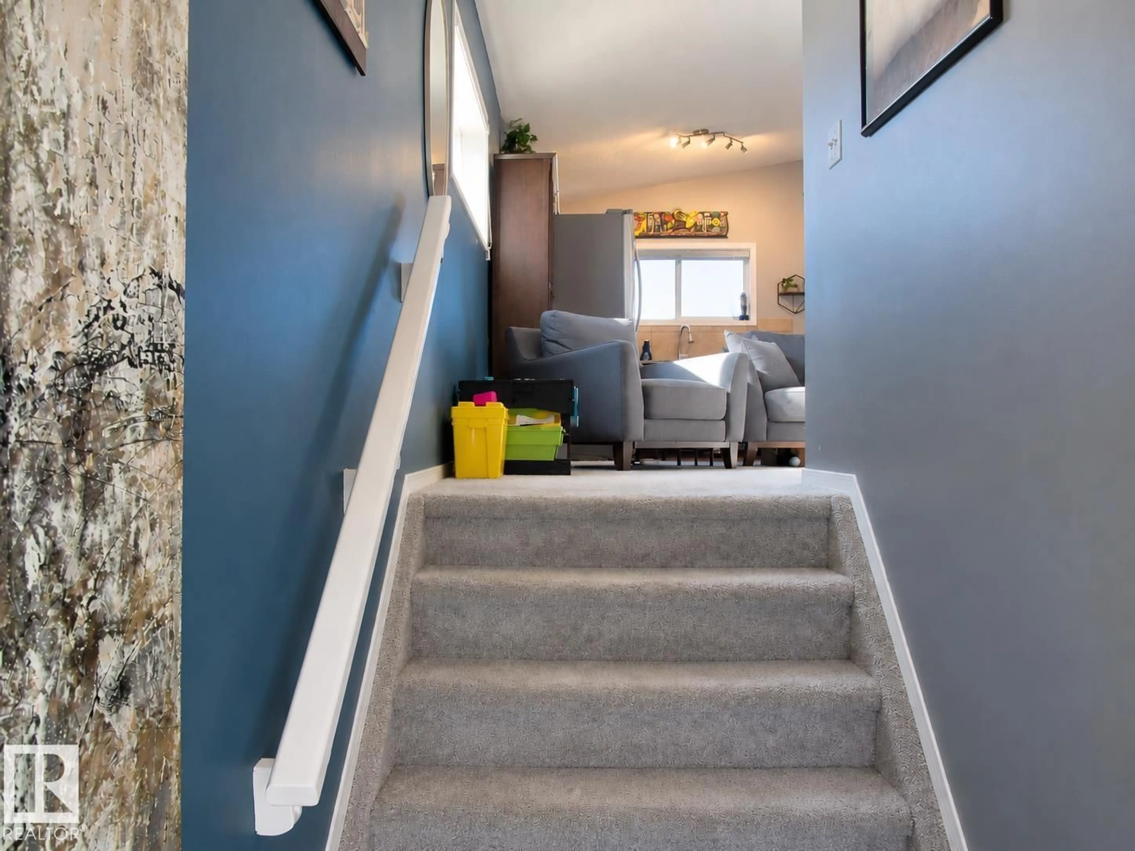 Indoor entryway for 135 142 SELKIRK PLACE, Leduc Alberta T9E0M9