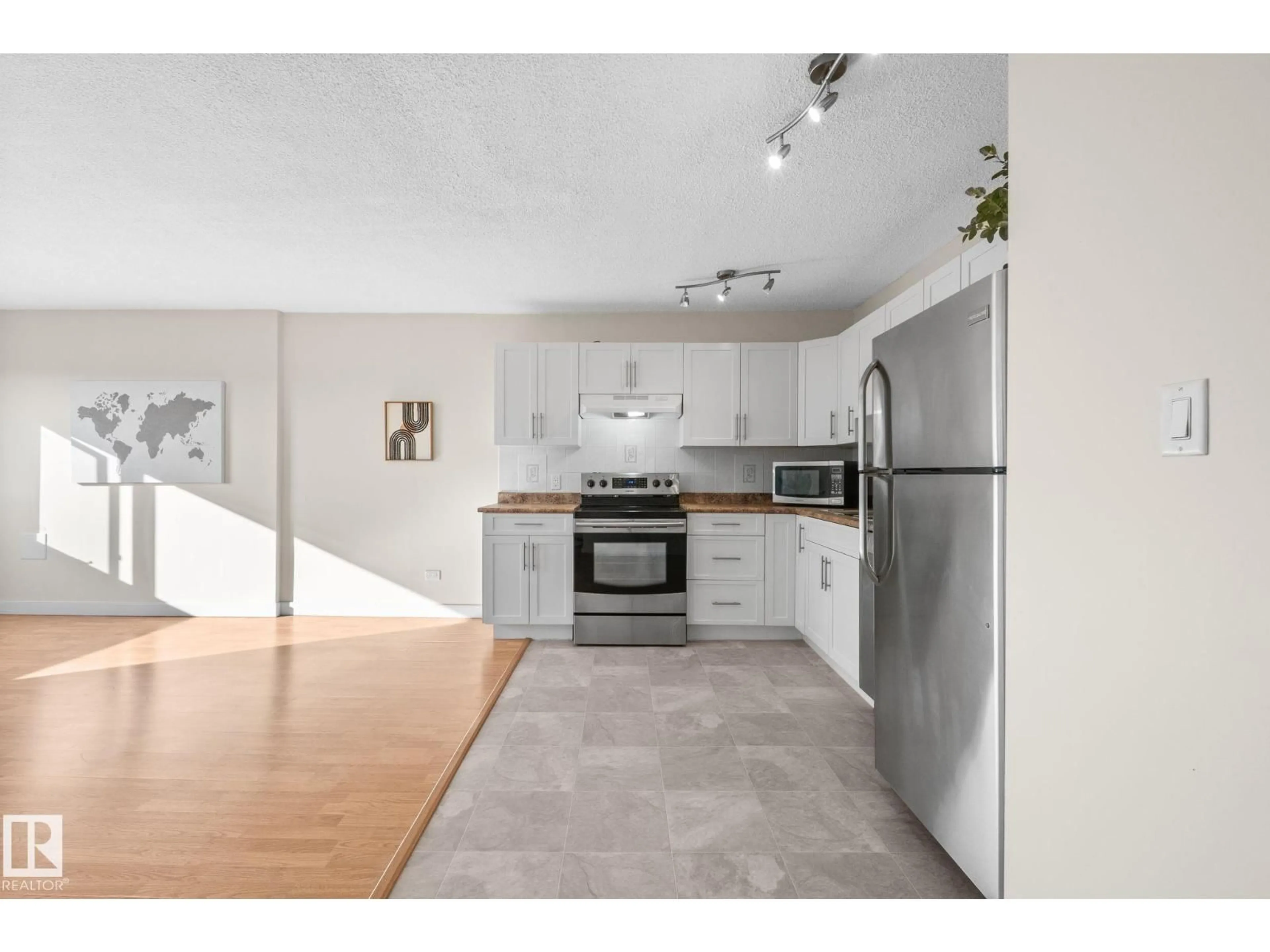 Unknown for 9710 - 1210 105 ST, Edmonton Alberta T5K1A4