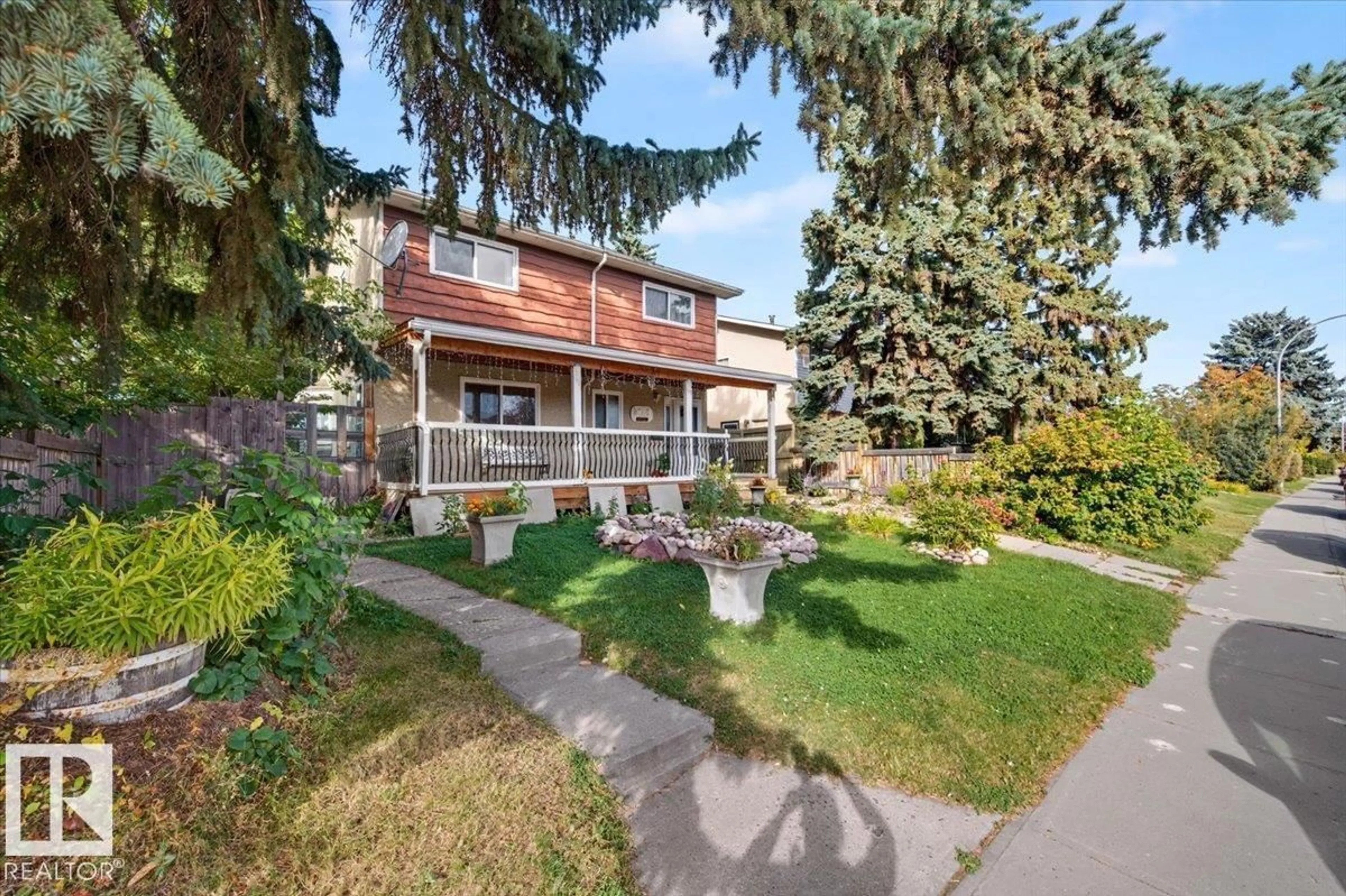 Patio, street for NW - 8120 169B ST, Edmonton Alberta T5R2X7