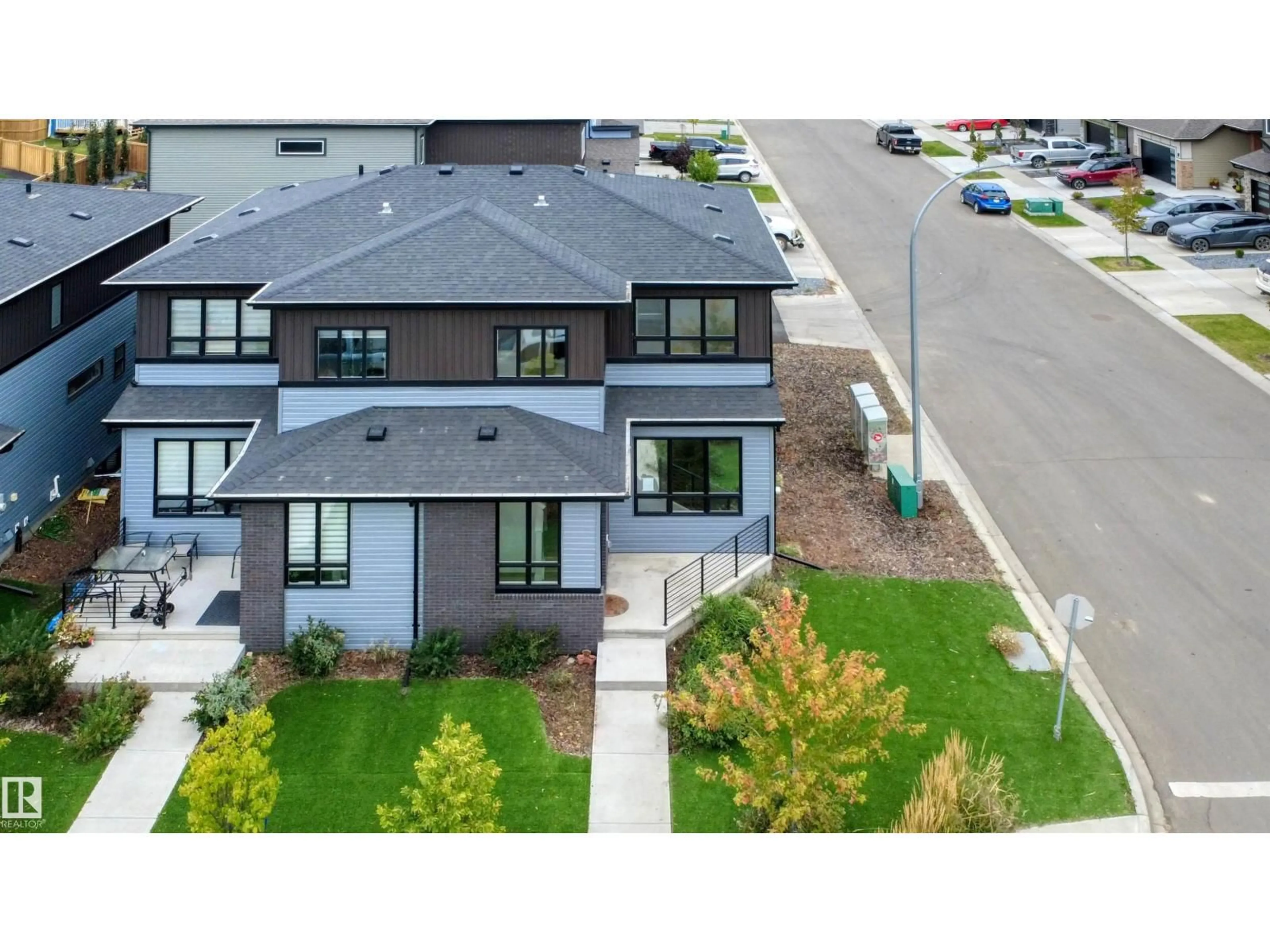 A pic from outside/outdoor area/front of a property/back of a property/a pic from drone, street for 105 GREENFIELD LI, Fort Saskatchewan Alberta T8L0X9