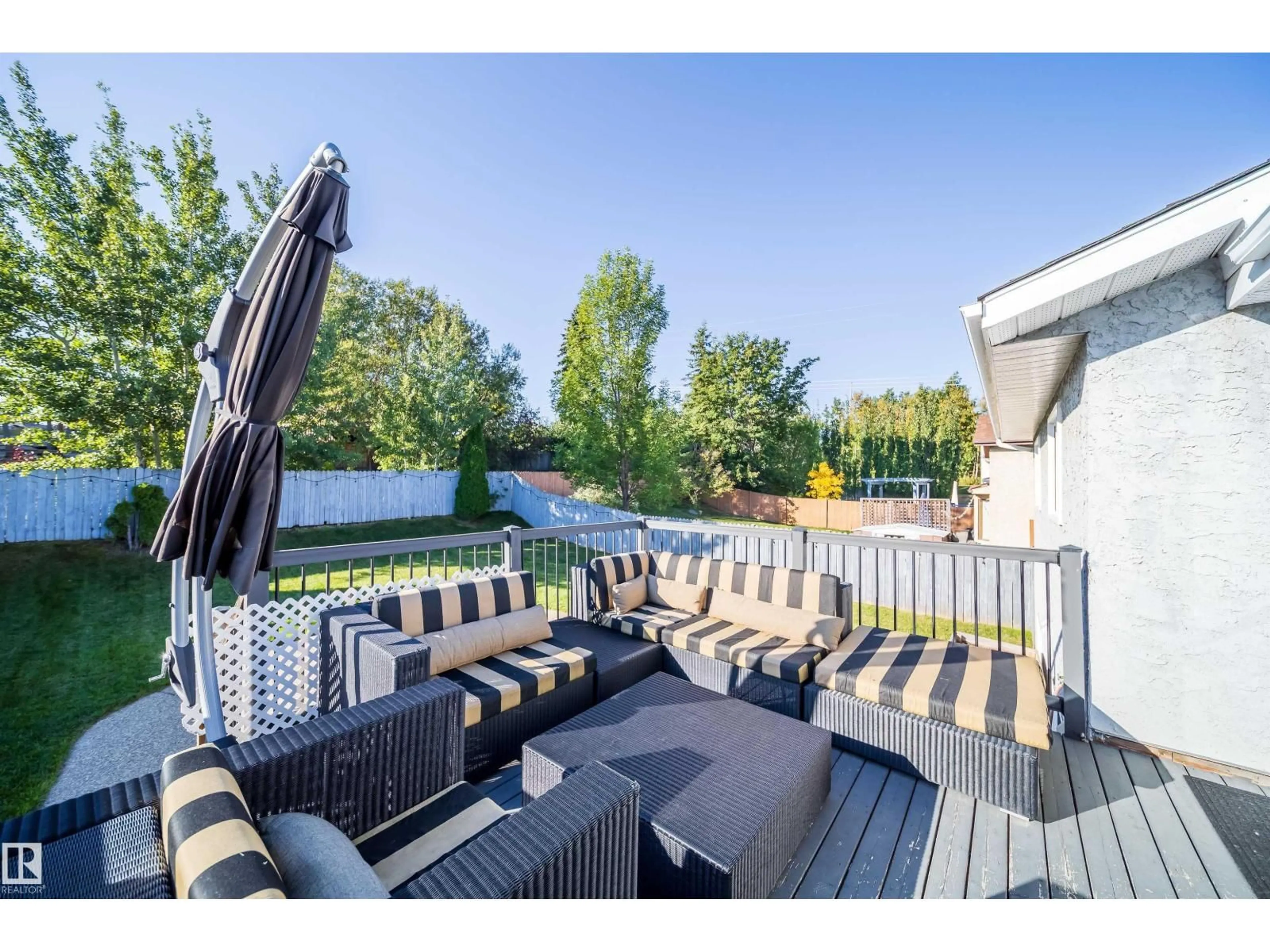 Patio, water/lake/river/ocean view for 39 DEACON DR, Sherwood Park Alberta T8H1M7