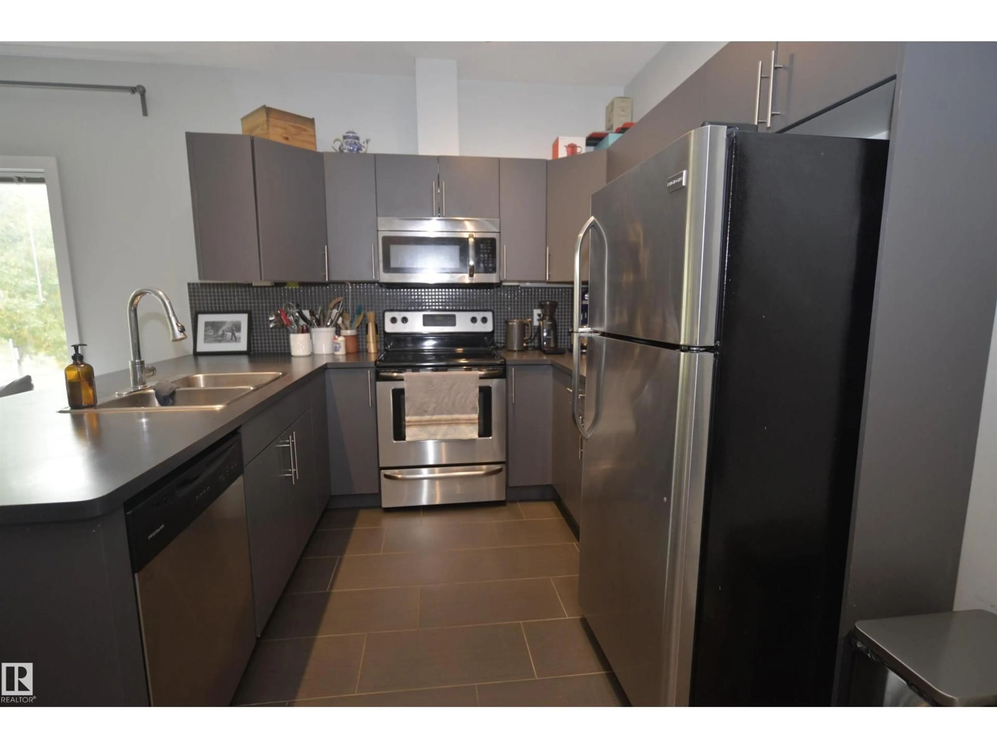Standard kitchen, unknown for #304 - 10611 117 ST, Edmonton Alberta T5H0G6