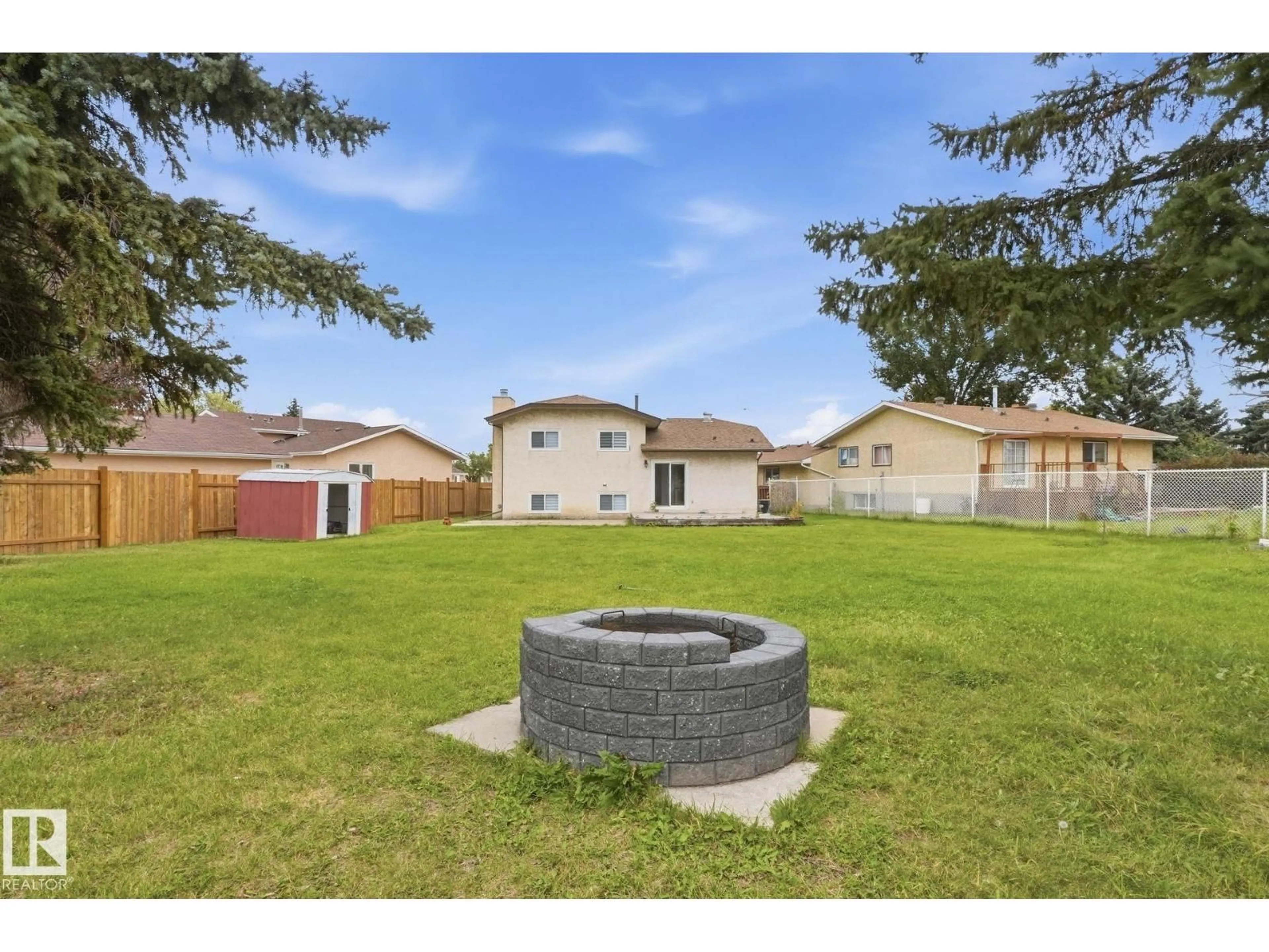 A pic from outside/outdoor area/front of a property/back of a property/a pic from drone, unknown for 12631 161 AV, Edmonton Alberta T5X4W7