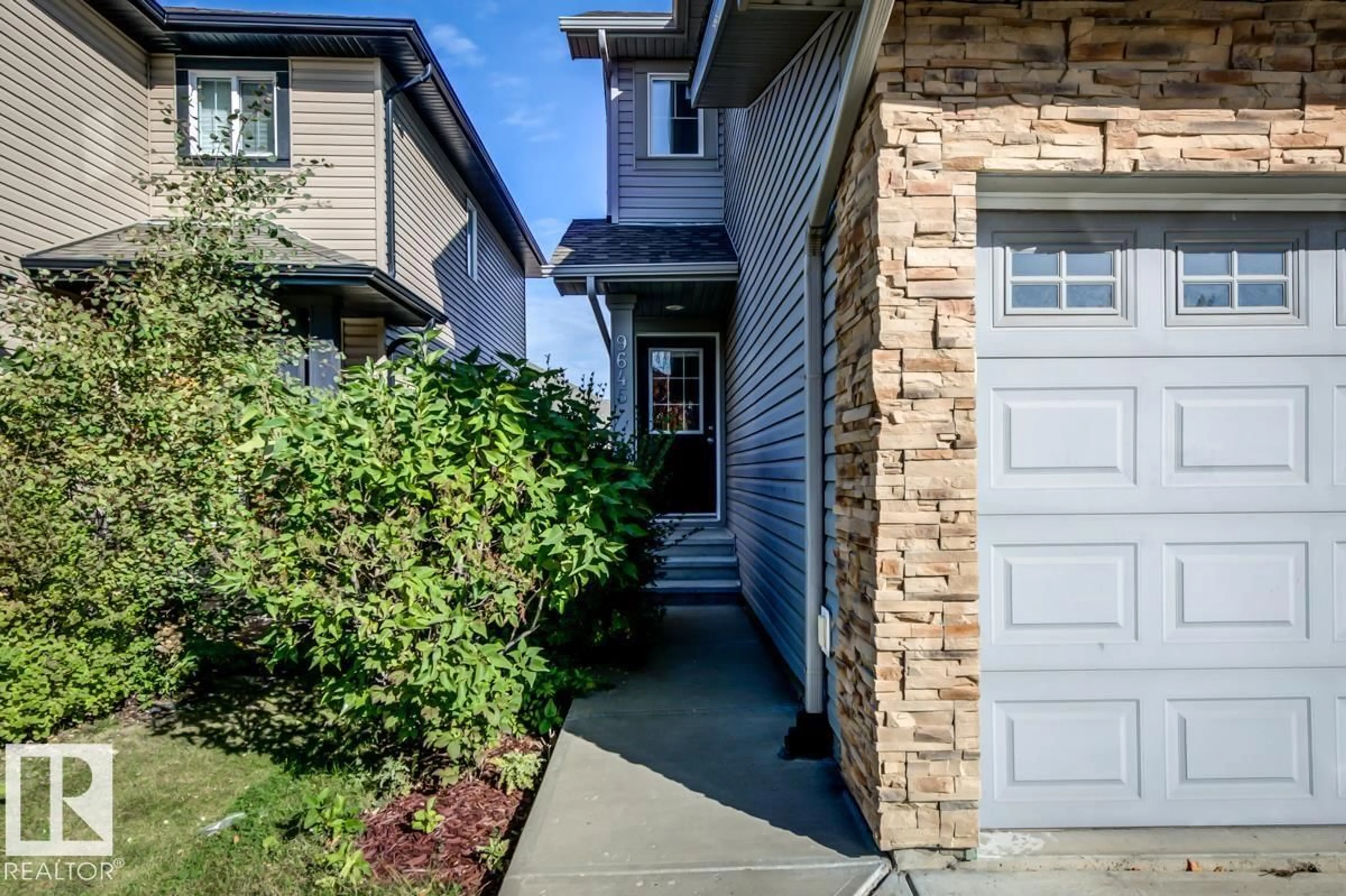 Unknown for 9645 SIMPSON PL, Edmonton Alberta T6R0T8