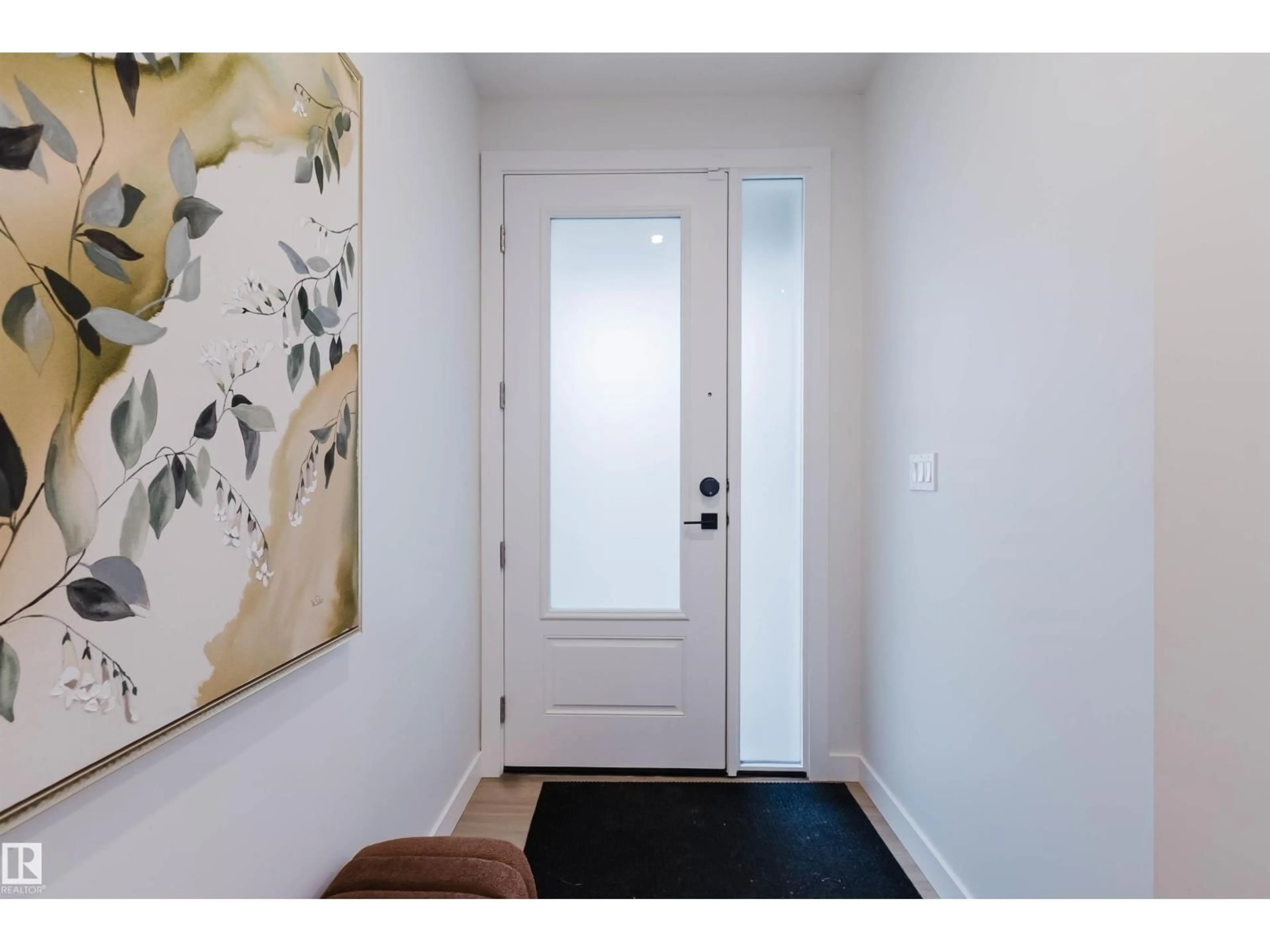 Indoor entryway for 3315 CHERNOWSKI WY, Edmonton Alberta T6W5V6