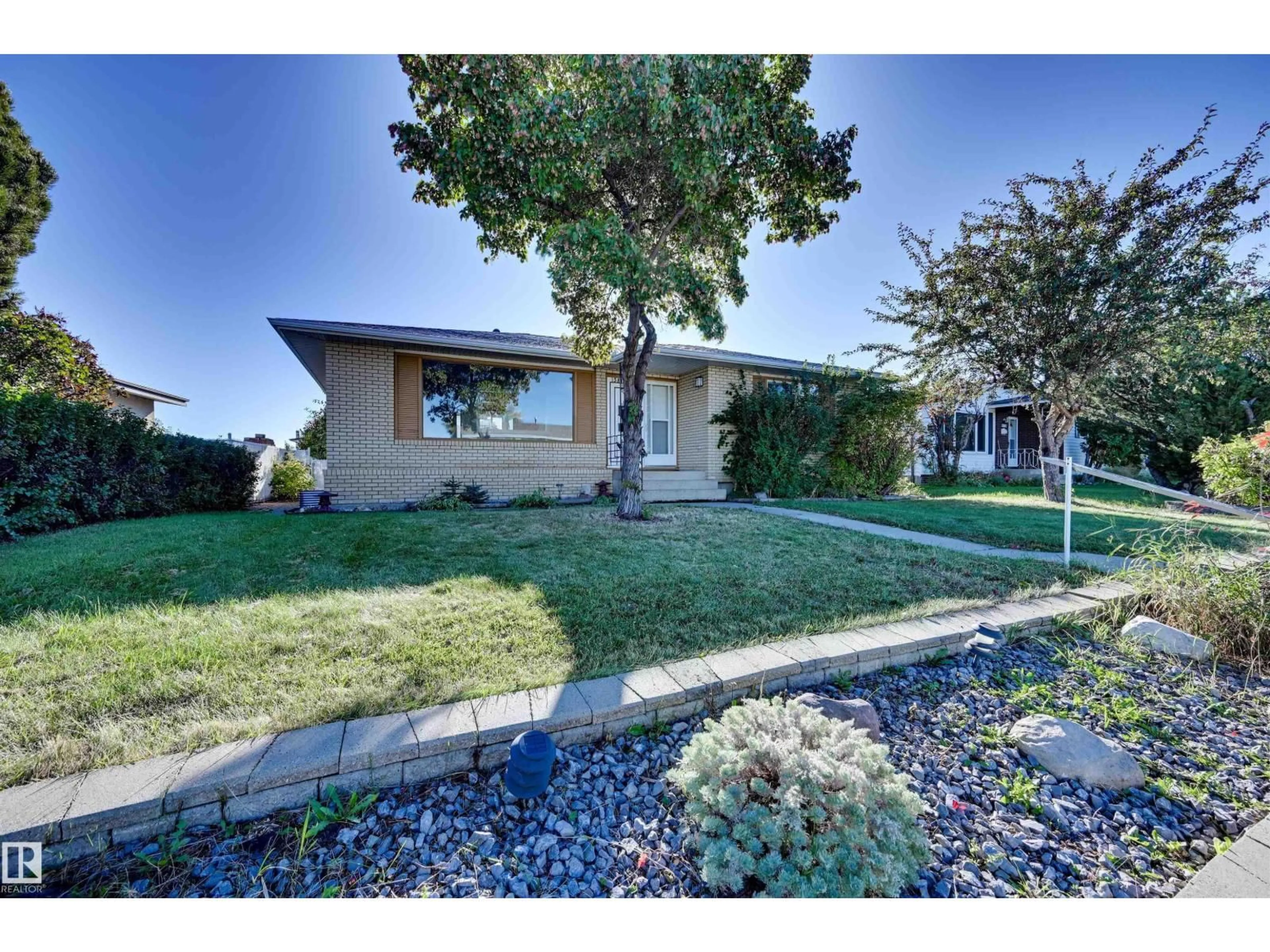 Unknown for NW - 13815 88 ST, Edmonton Alberta T5E3J1