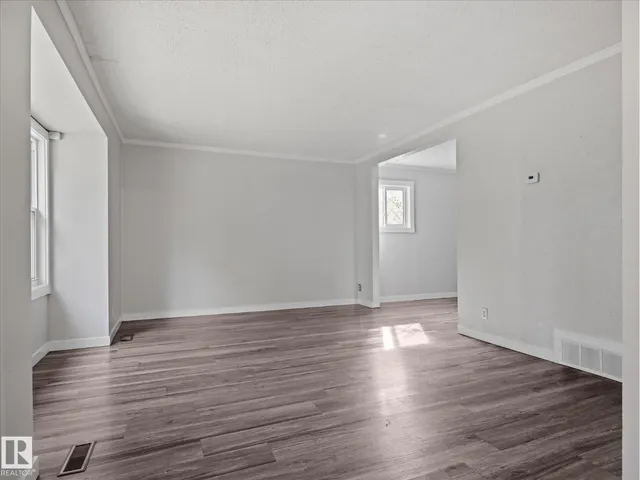12018 126 ST NW, Edmonton 5