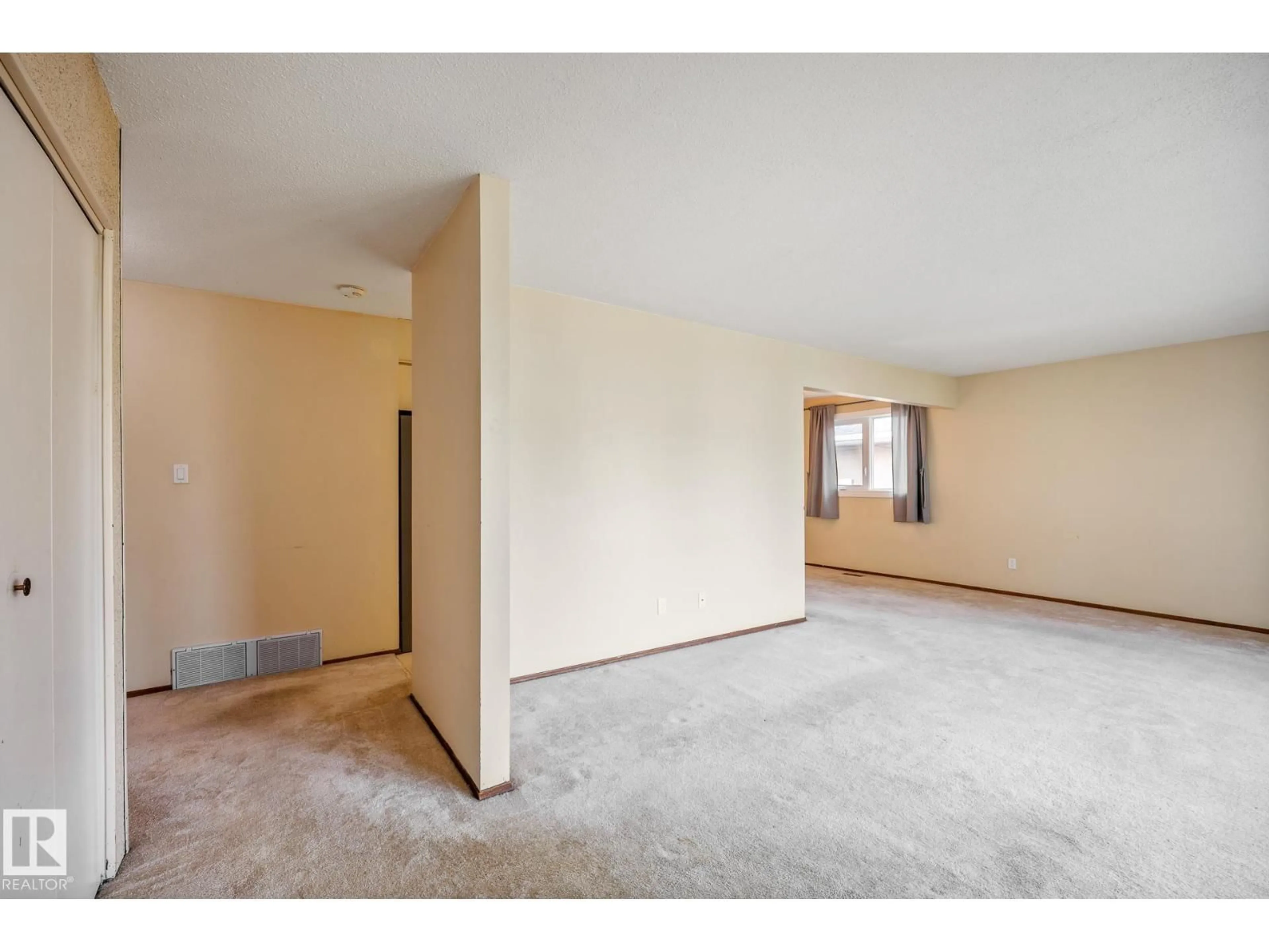 A pic of a room for 52 BELLEVILLE AV, Spruce Grove Alberta T7X1J7
