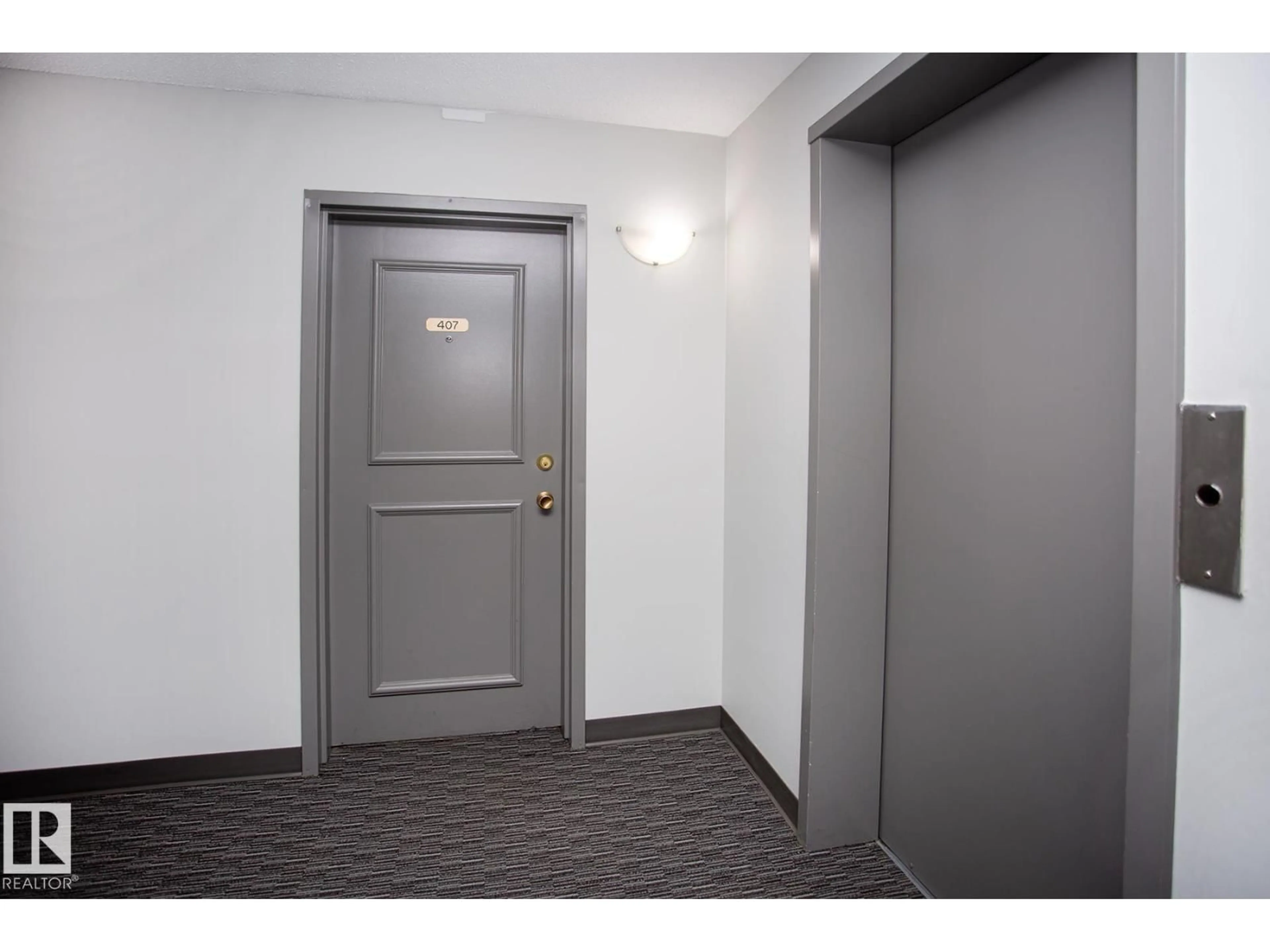Indoor foyer for #407 - 9810 178 ST NW, Edmonton Alberta T5T3H4