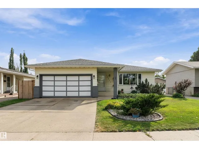 NW - 12211 147 AV, Edmonton 2