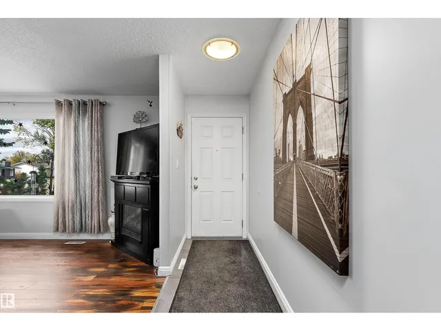 NW - 12211 147 AV, Edmonton 3