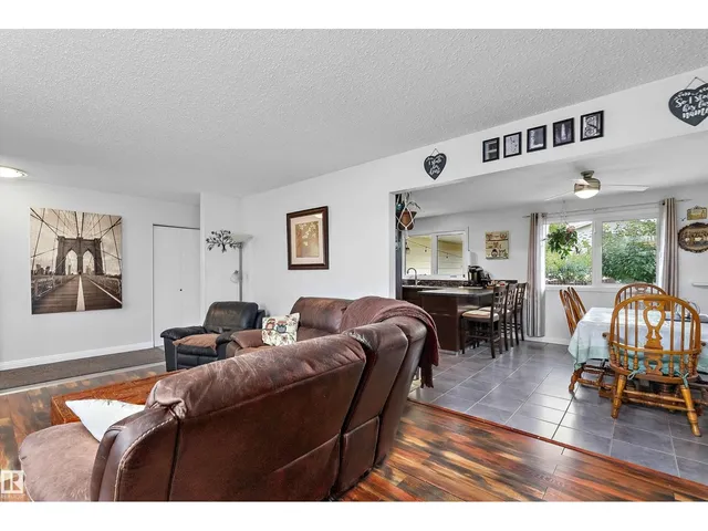 NW - 12211 147 AV, Edmonton 5