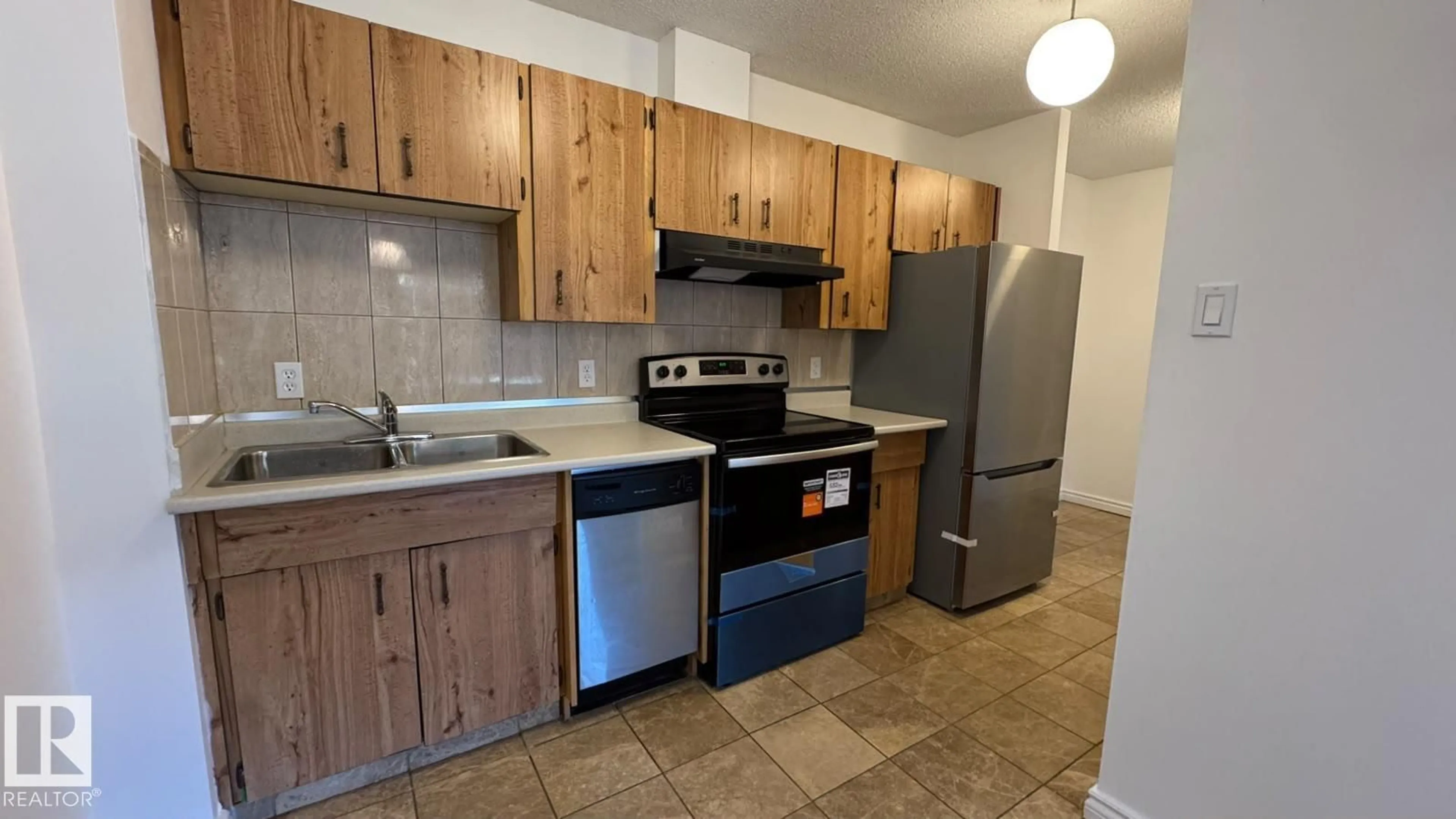 Standard kitchen, unknown for #108 - 10175 114 ST, Edmonton Alberta T5K2L4