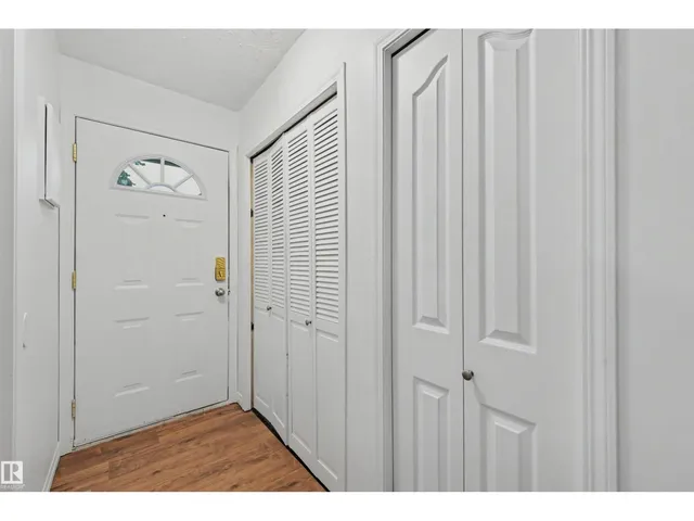 NW - 8C MEADOWLARK VG, Edmonton 3