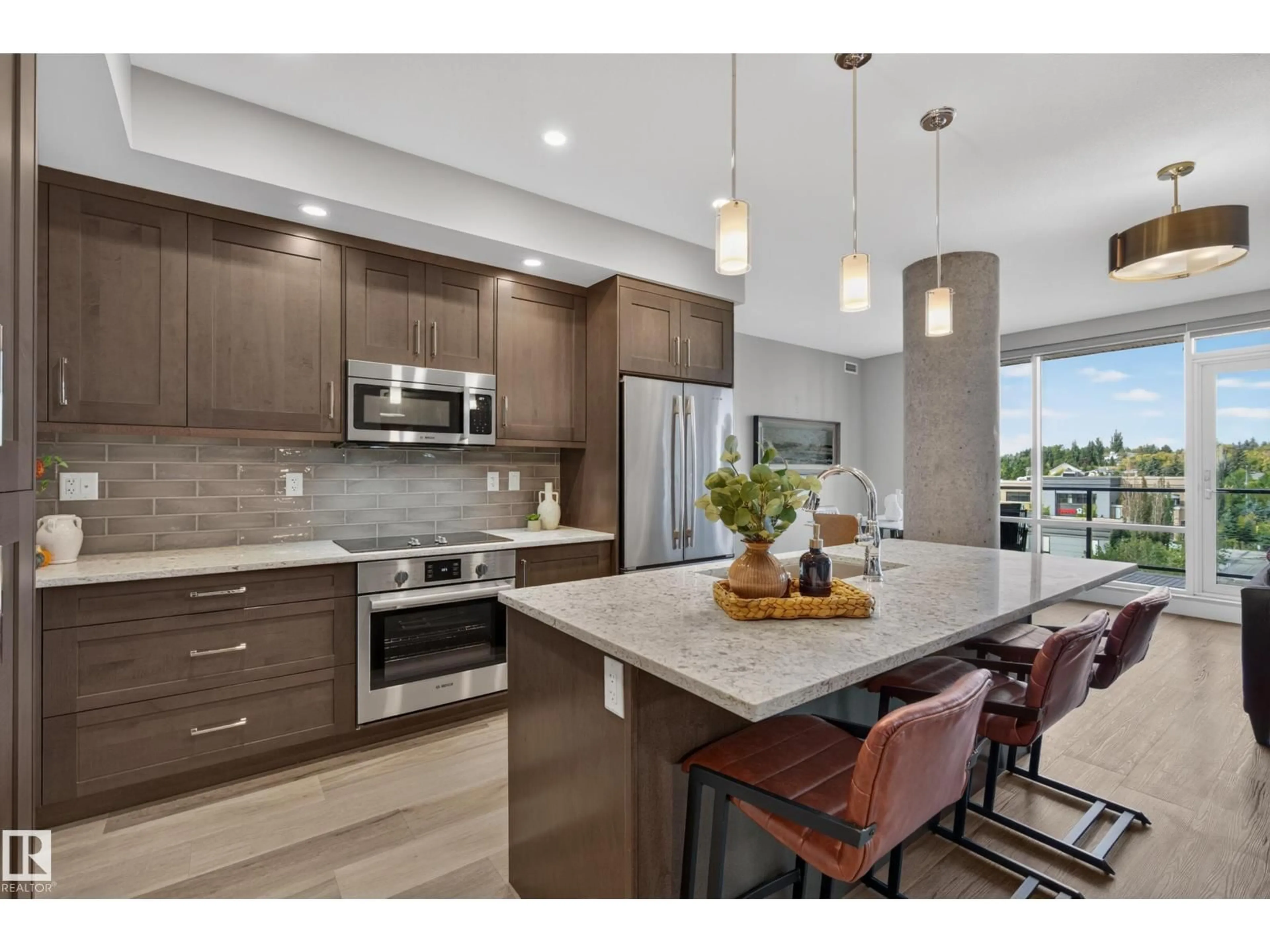 Open concept kitchen, ceramic/tile floor for 200 - 732 BELLEROSE DR, St. Albert Alberta T8N7P7