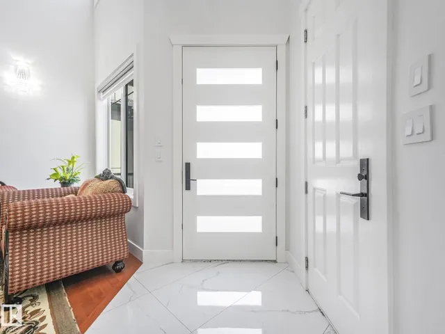 SW - 120 38 ST, Edmonton 5