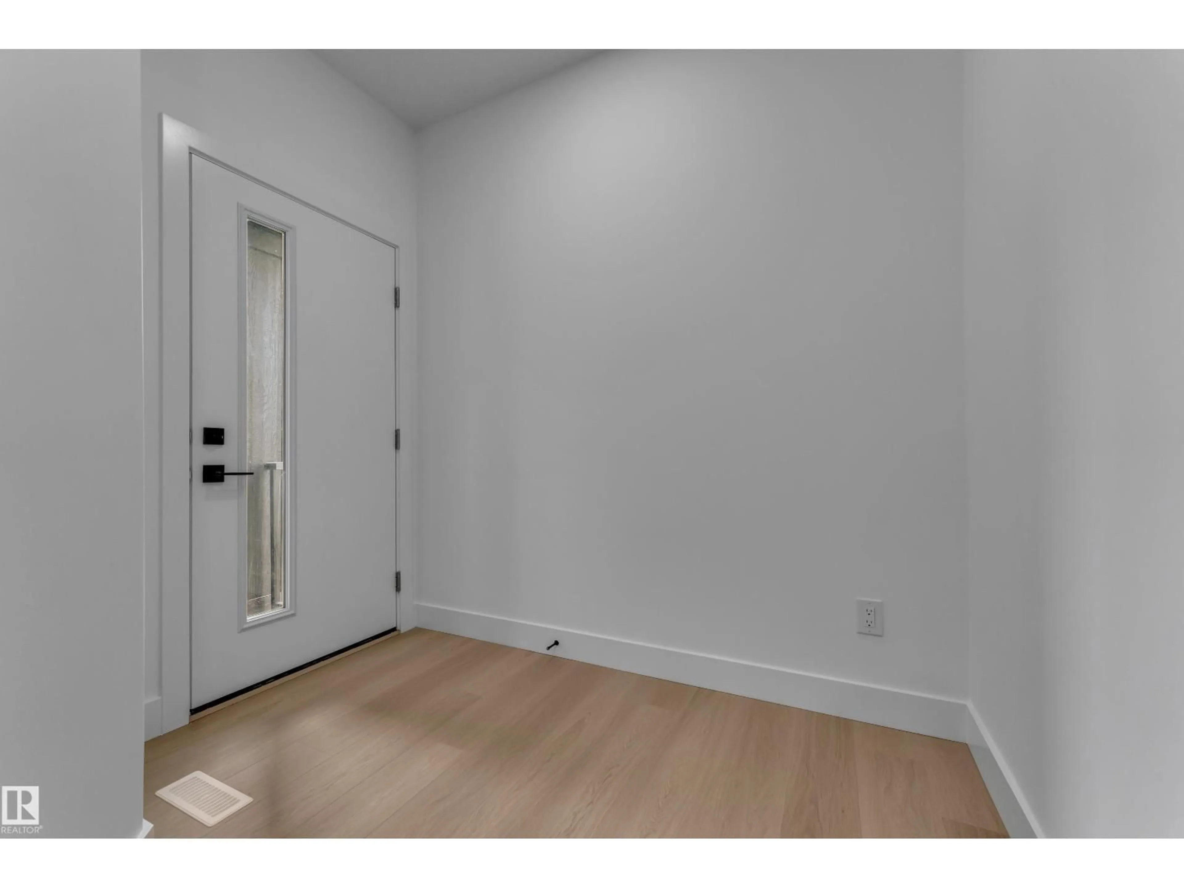 Indoor entryway for 292 MUNN WAY, Leduc Alberta T9E1V1