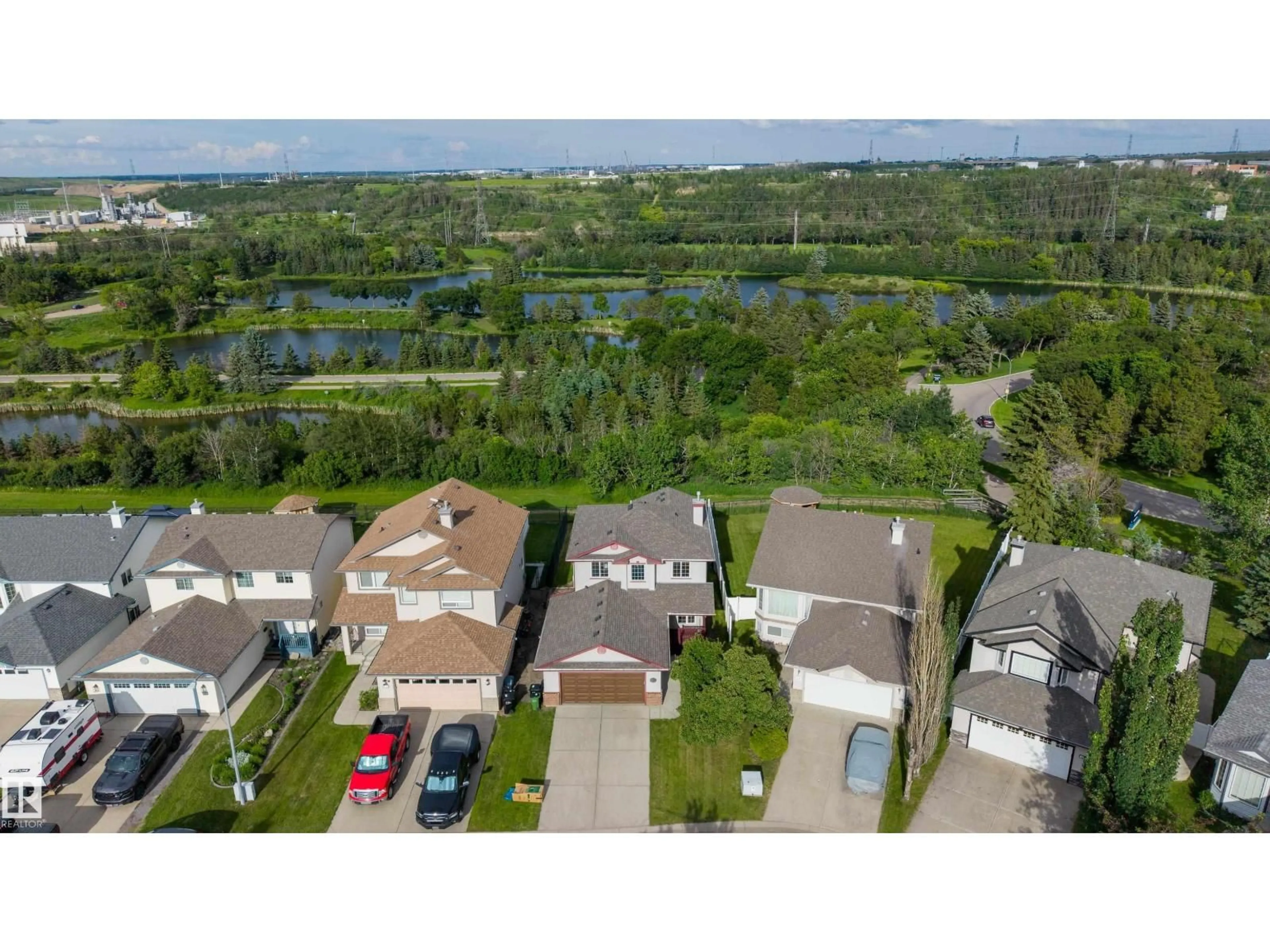 A pic from outside/outdoor area/front of a property/back of a property/a pic from drone, water/lake/river/ocean view for NW - 611 HOOKE CO, Edmonton Alberta T5A5H5