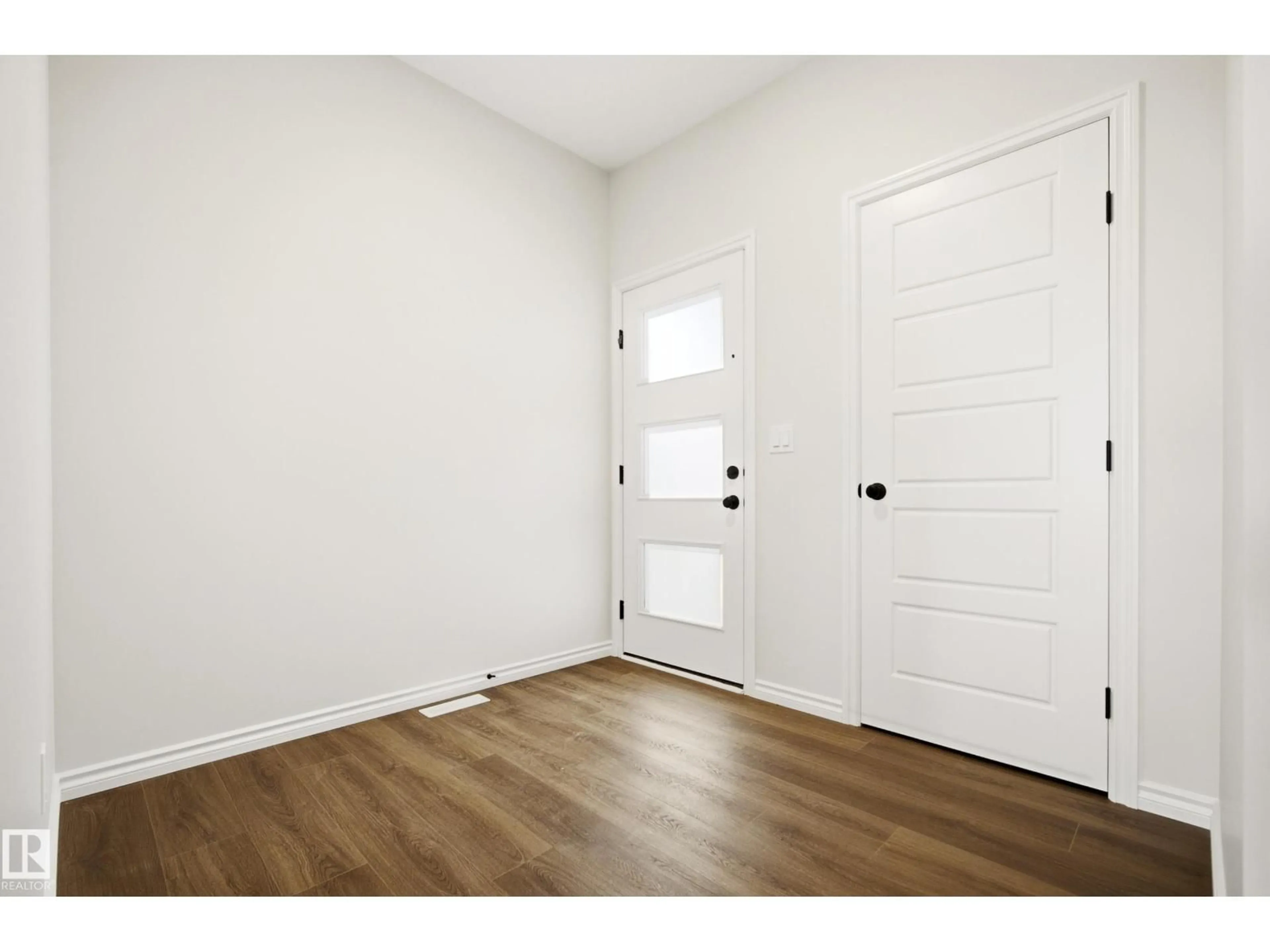 Indoor entryway for NW - 2230 194A ST, Edmonton Alberta T6M3J2