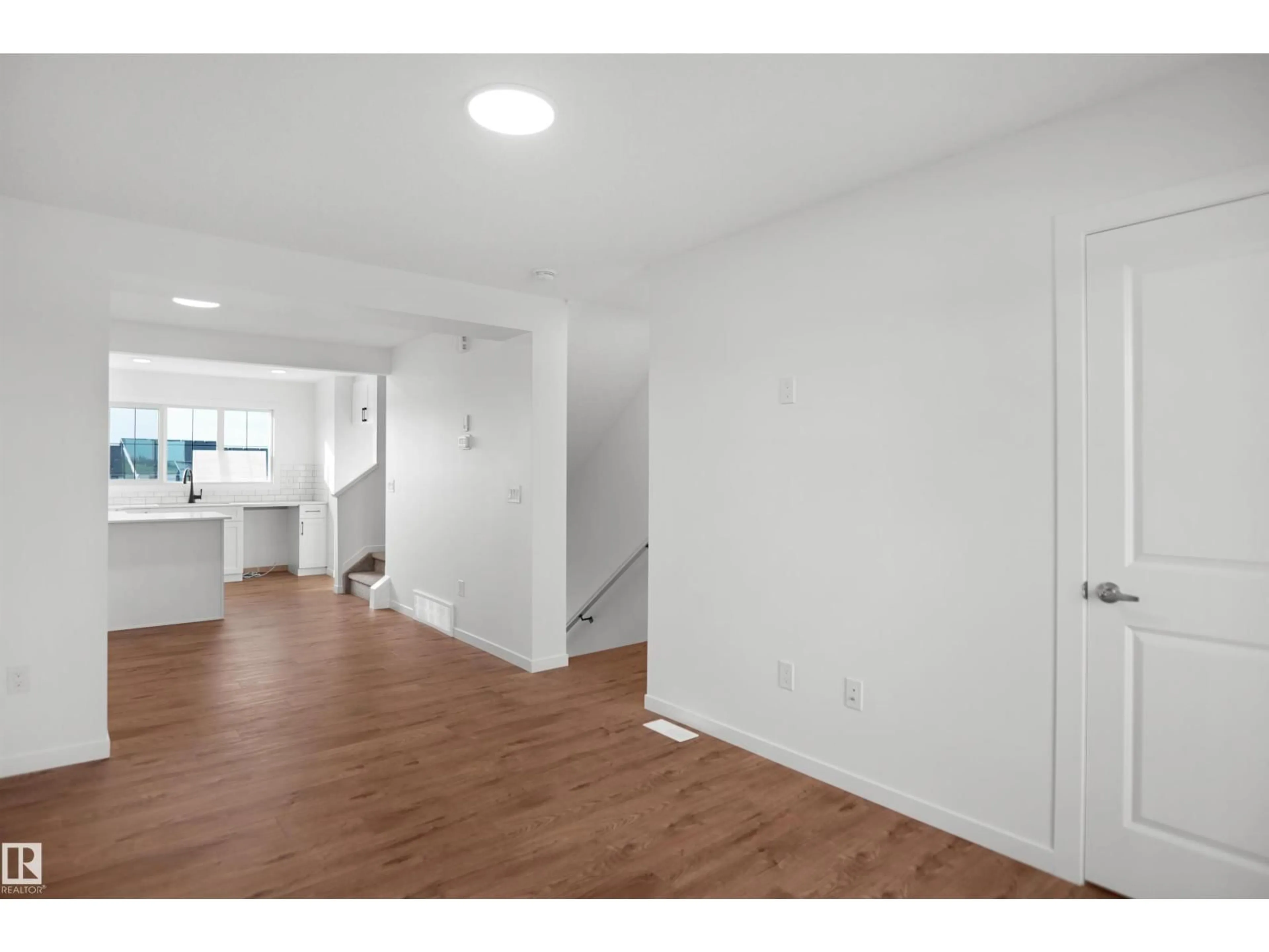 Unknown for 1425 9 ST, Edmonton Alberta T6T2N8