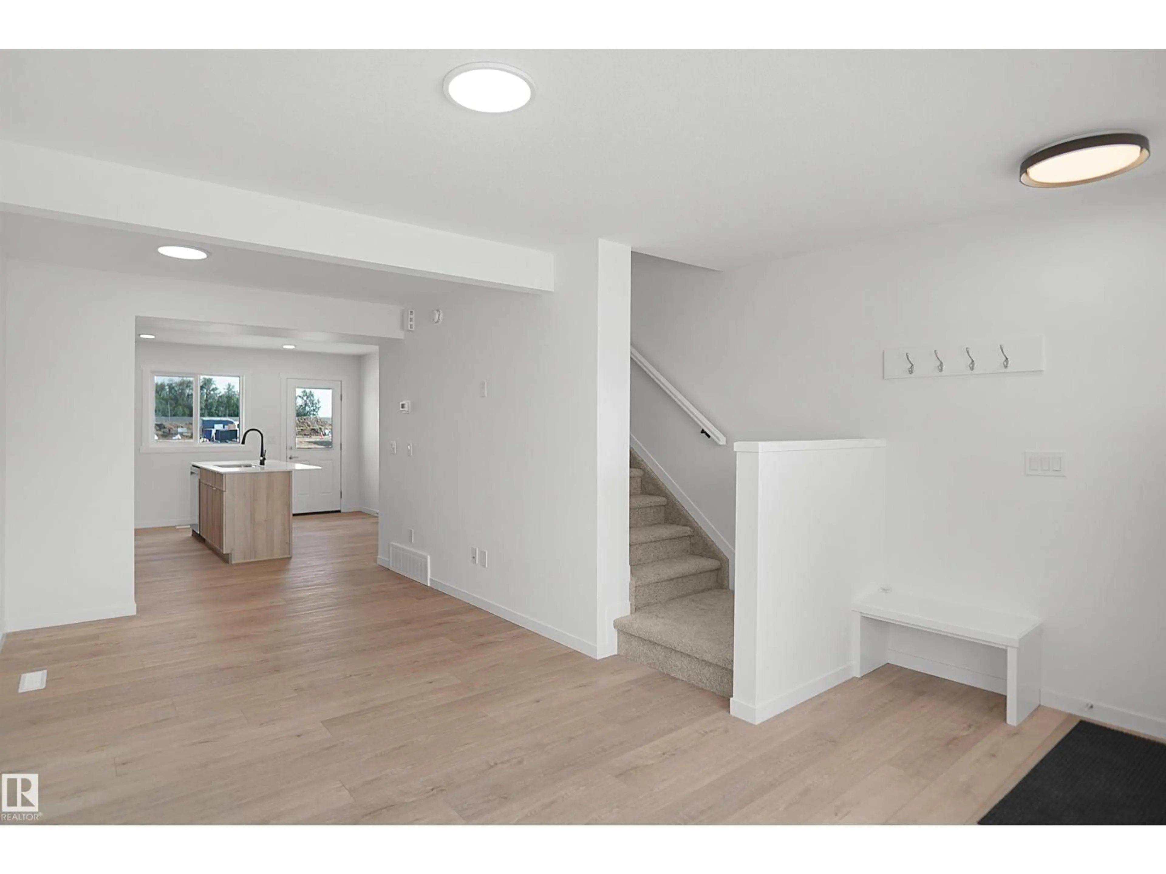 Indoor foyer for 409 ASTER DR, Edmonton Alberta T6T2N8