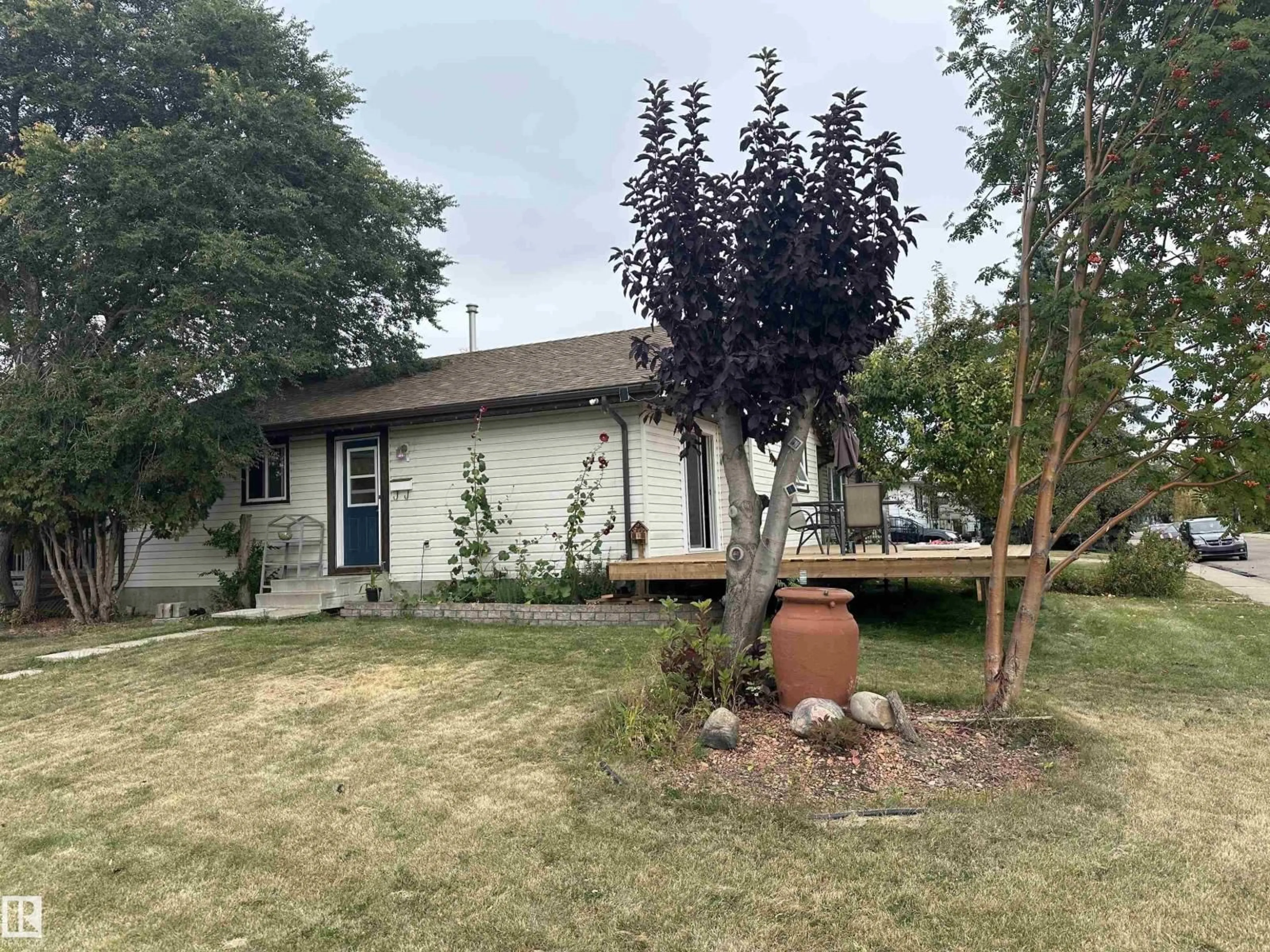 Unknown for NW - 2104 145 AV, Edmonton Alberta T5Y1T9
