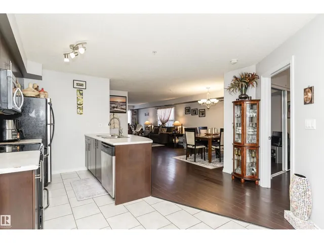 #107 - 10118 106 AV, Edmonton 3