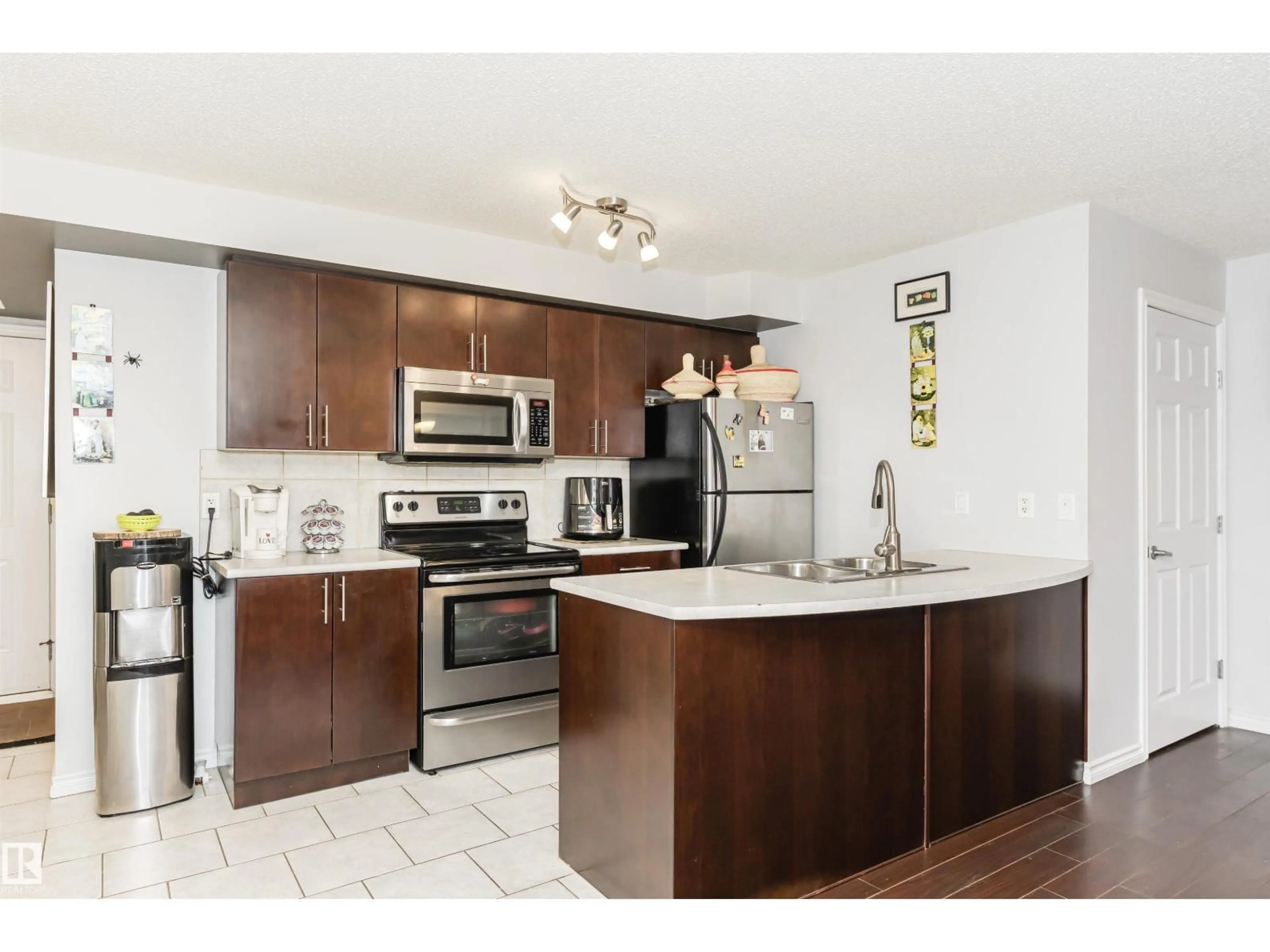 Standard kitchen, unknown for #107 - 10118 106 AV, Edmonton Alberta T5H0B8