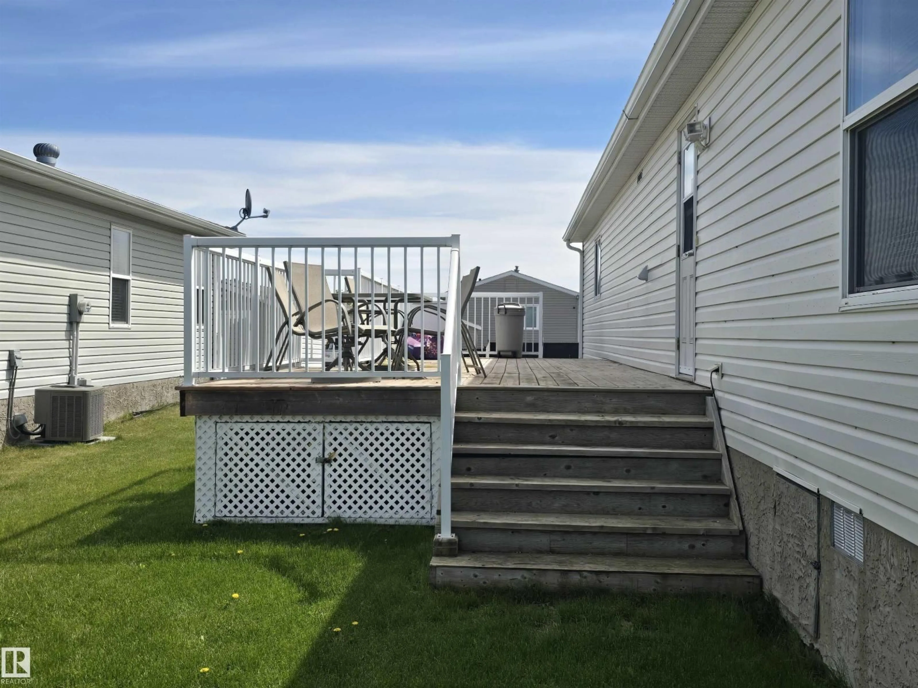 Patio, unknown for 1133 ASPEN DR, Leduc Alberta T9E8R2