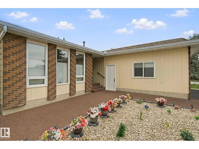 18525 86A AV, Edmonton 4
