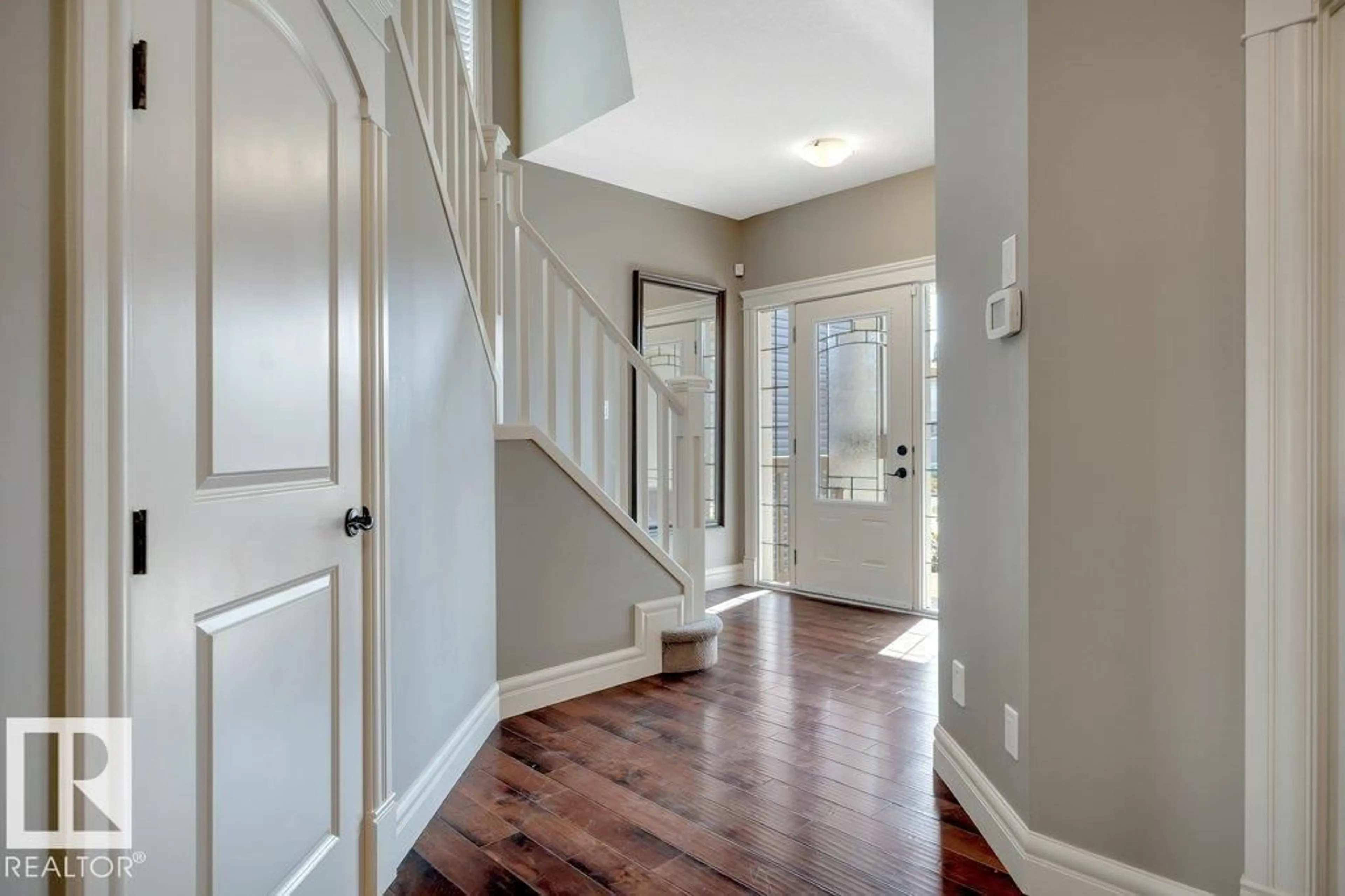 Indoor entryway for 4112 SUMMERLAND DR, Sherwood Park Alberta T8H0K3