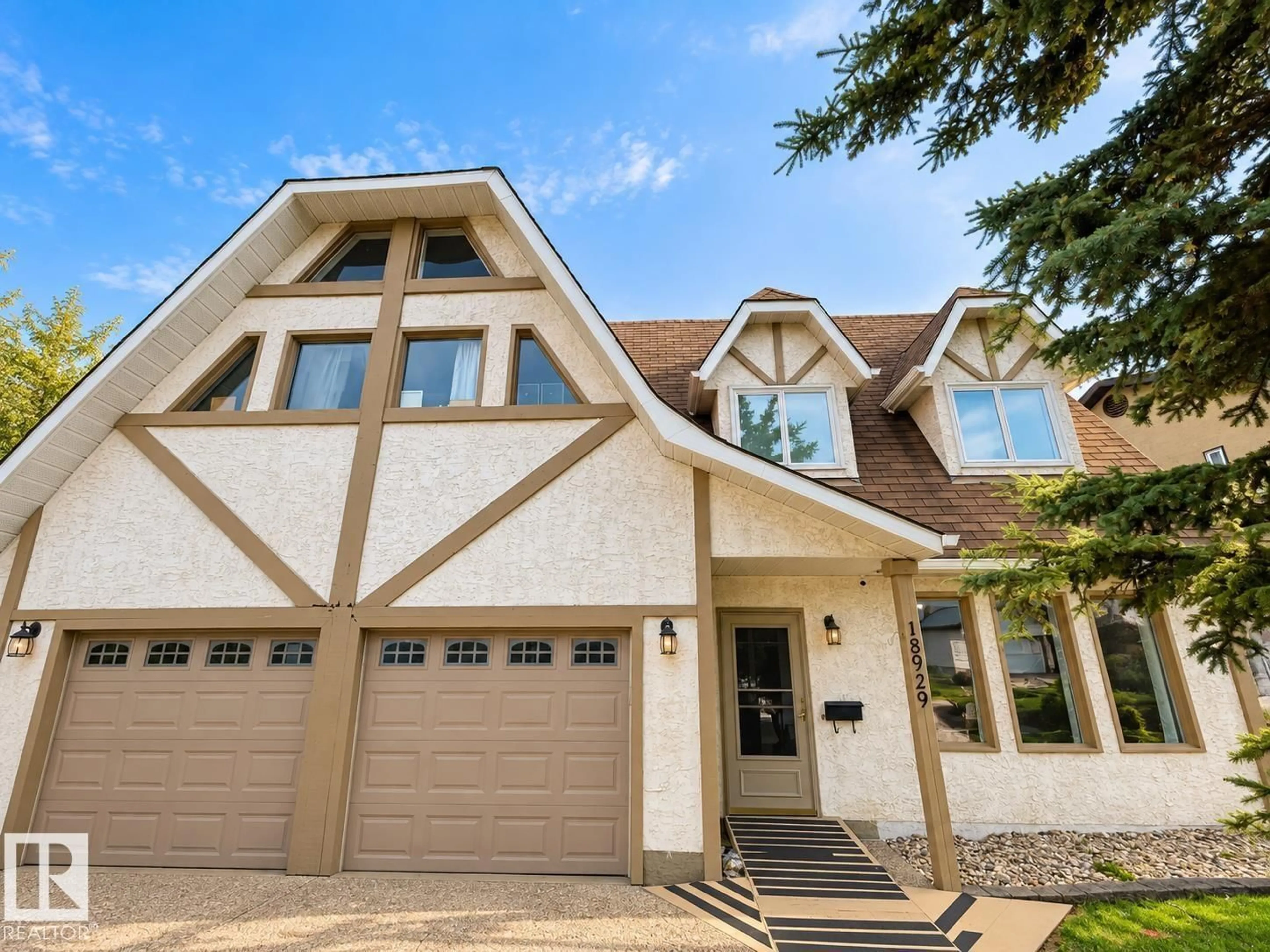 Home with vinyl exterior material, street for 18929 99A AV, Edmonton Alberta T5T3M9
