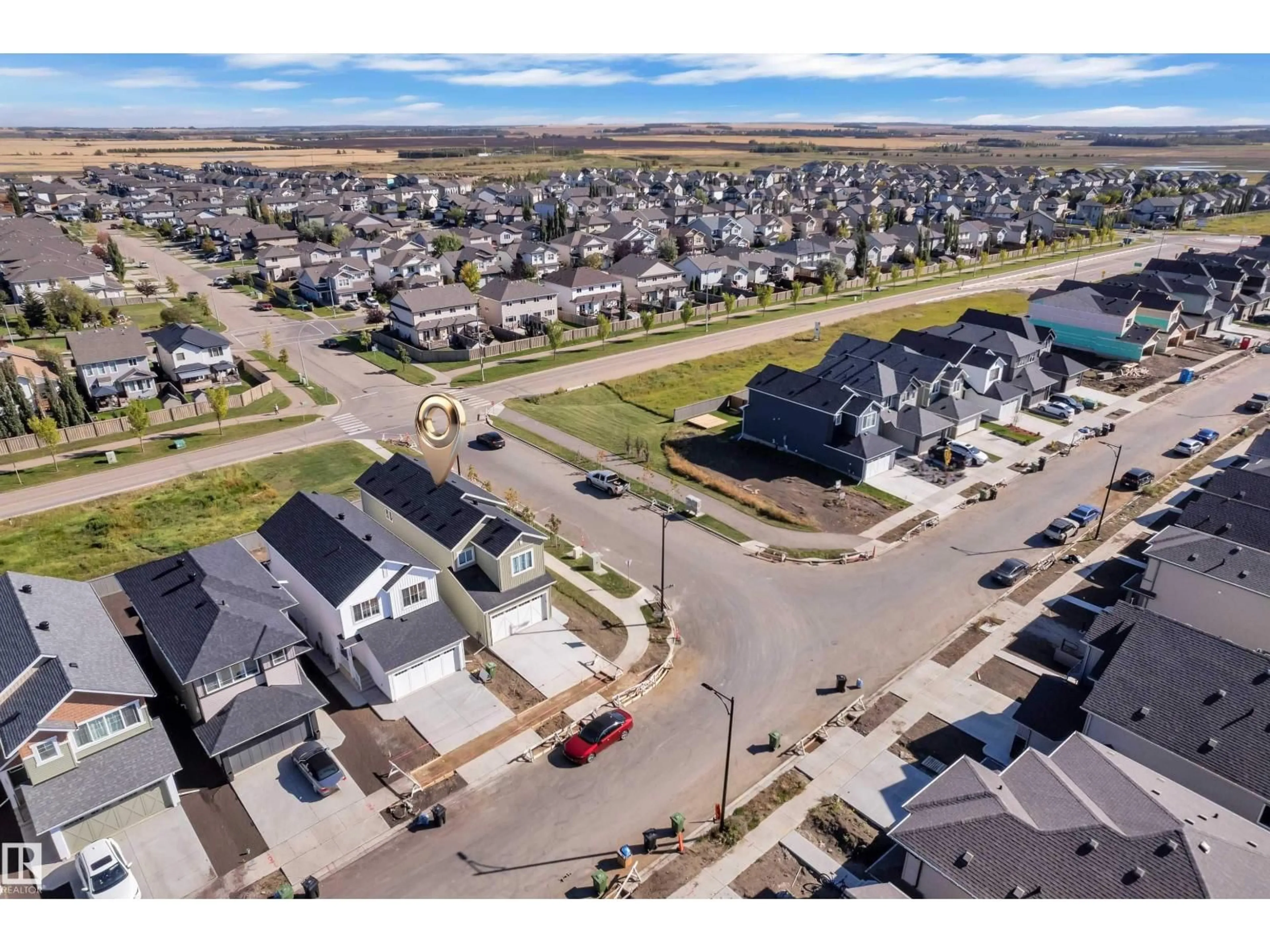 A pic from outside/outdoor area/front of a property/back of a property/a pic from drone, street for 141 ELLIOTT WYND, Fort Saskatchewan Alberta T8L1V1