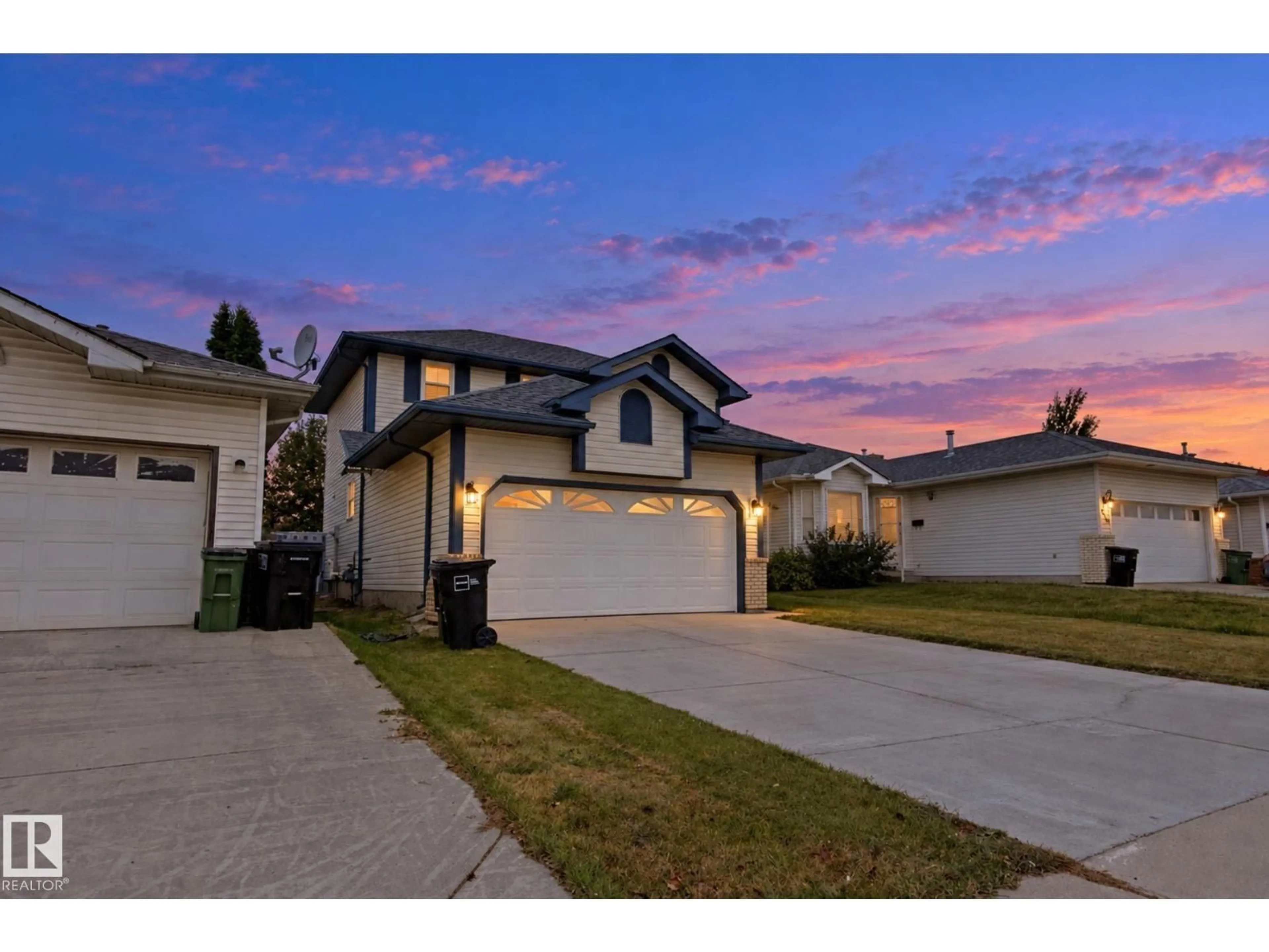 A pic from outside/outdoor area/front of a property/back of a property/a pic from drone, street for 614 JENNER COVE CV, Edmonton Alberta T6L6R1