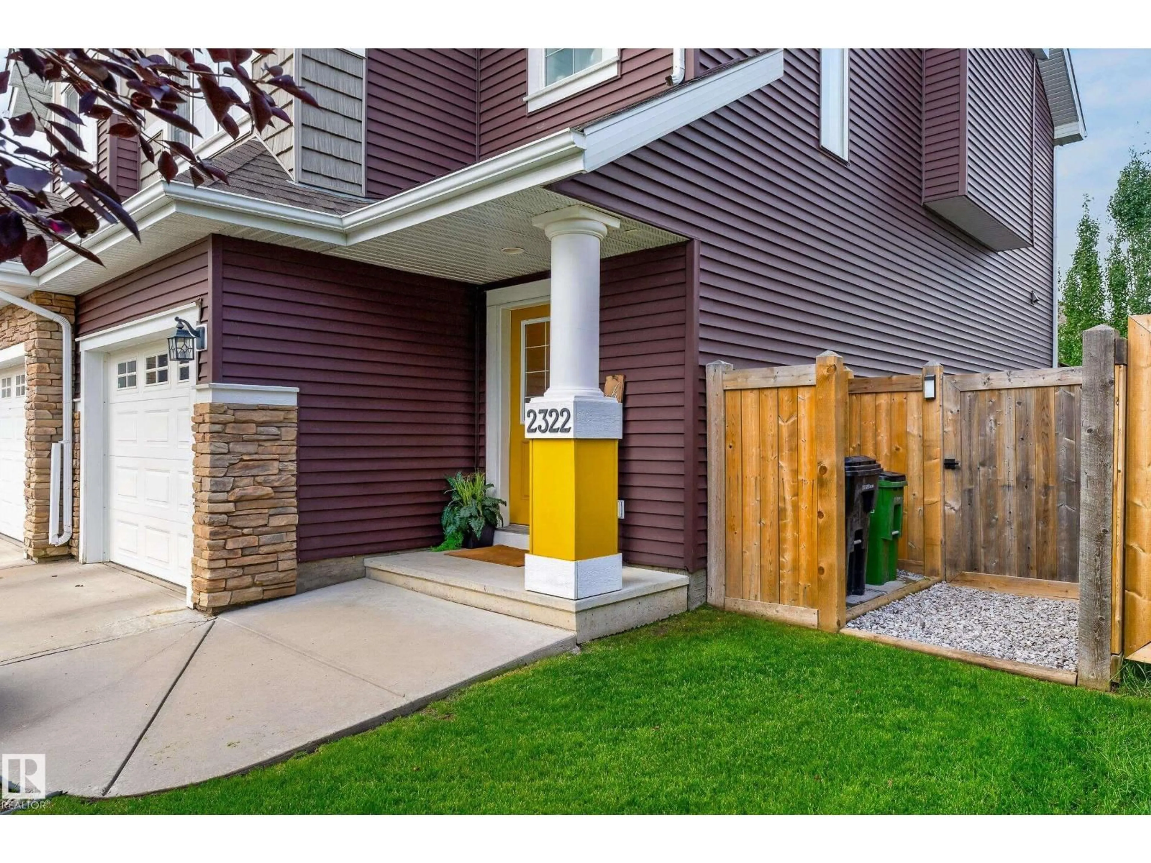 Indoor entryway for SW - 2322 67A ST, Edmonton Alberta T6X2A9