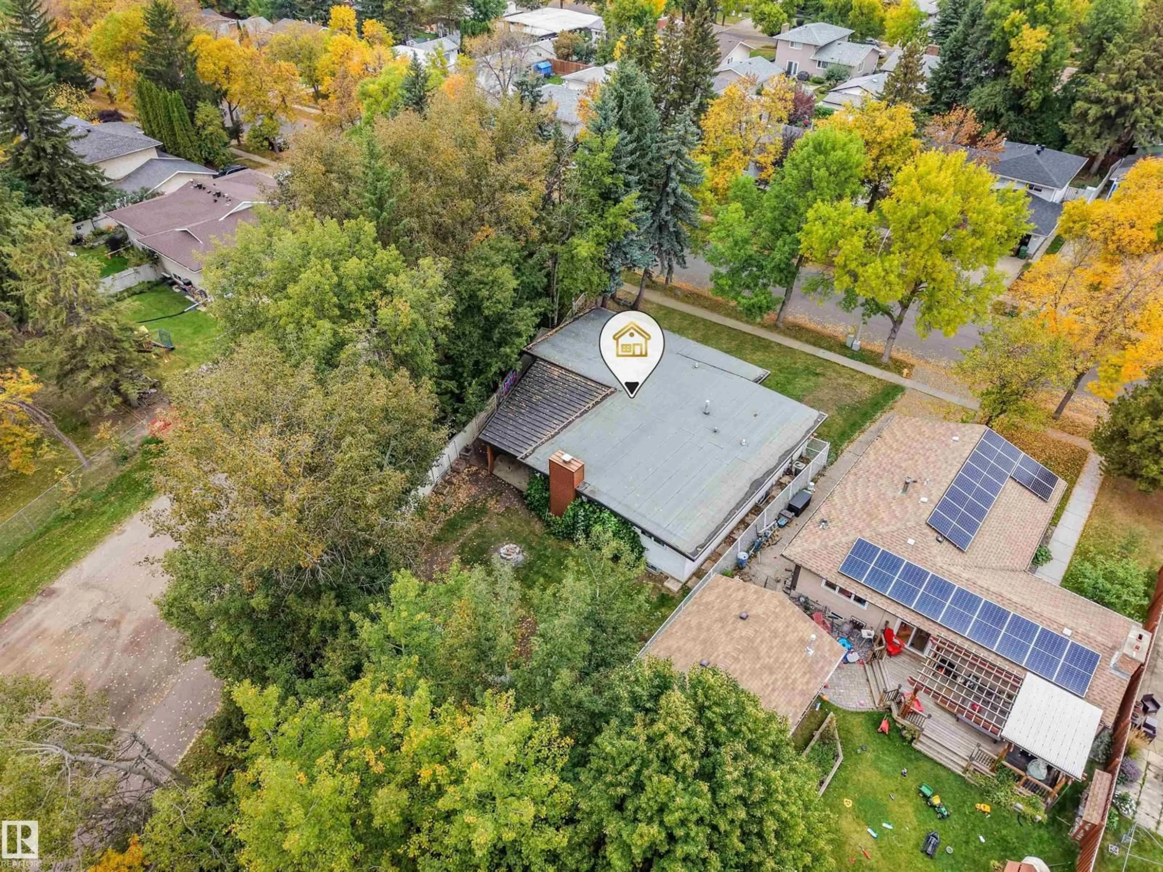 A pic from outside/outdoor area/front of a property/back of a property/a pic from drone, unknown for 19 GATEWOOD AV, St. Albert Alberta T8N1A1