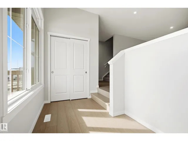19616 30 AVENUE AVENUE, Edmonton 3