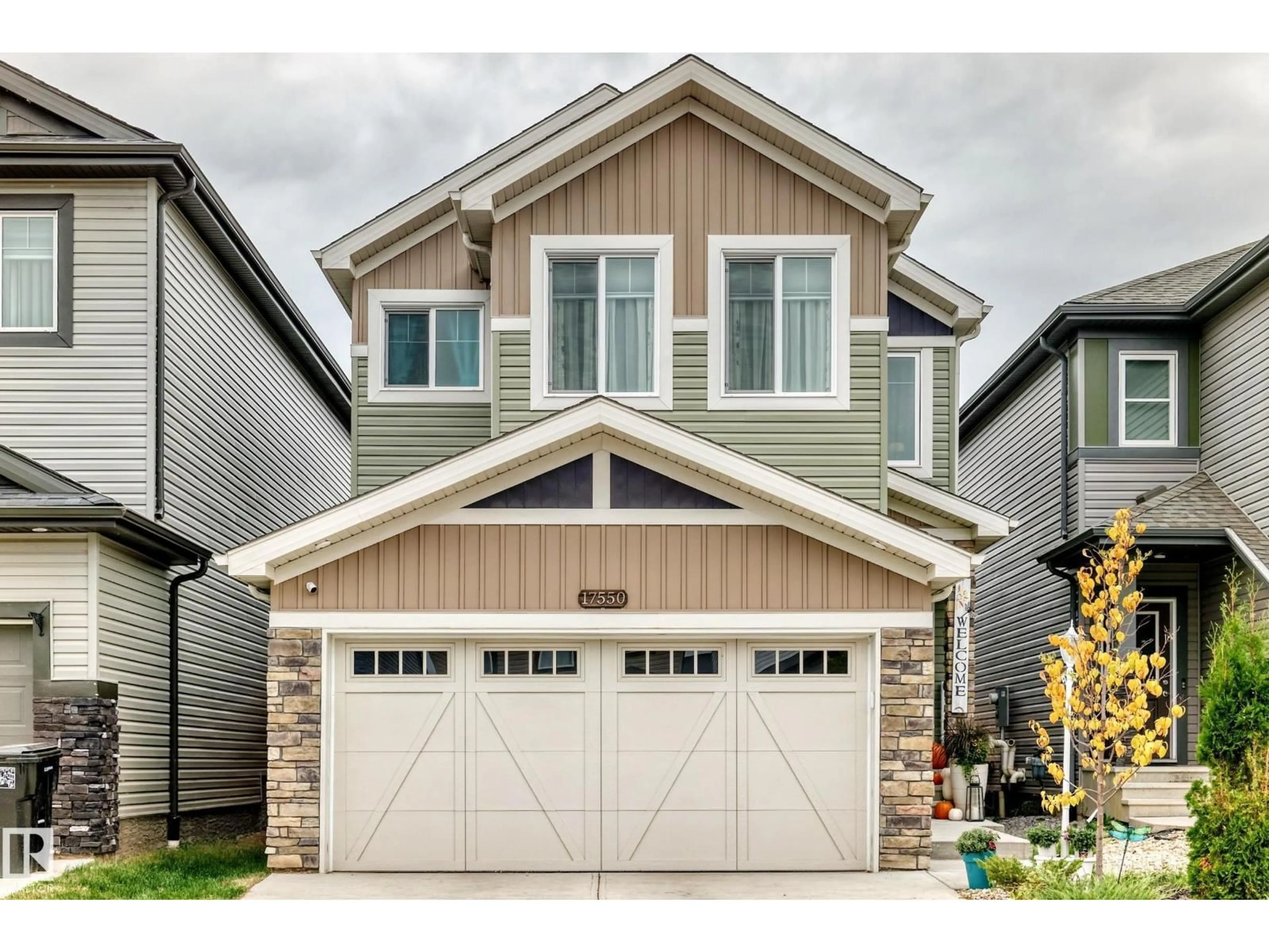 Home with vinyl exterior material, street for NW - 17550 63A ST, Edmonton Alberta T5Y4E6